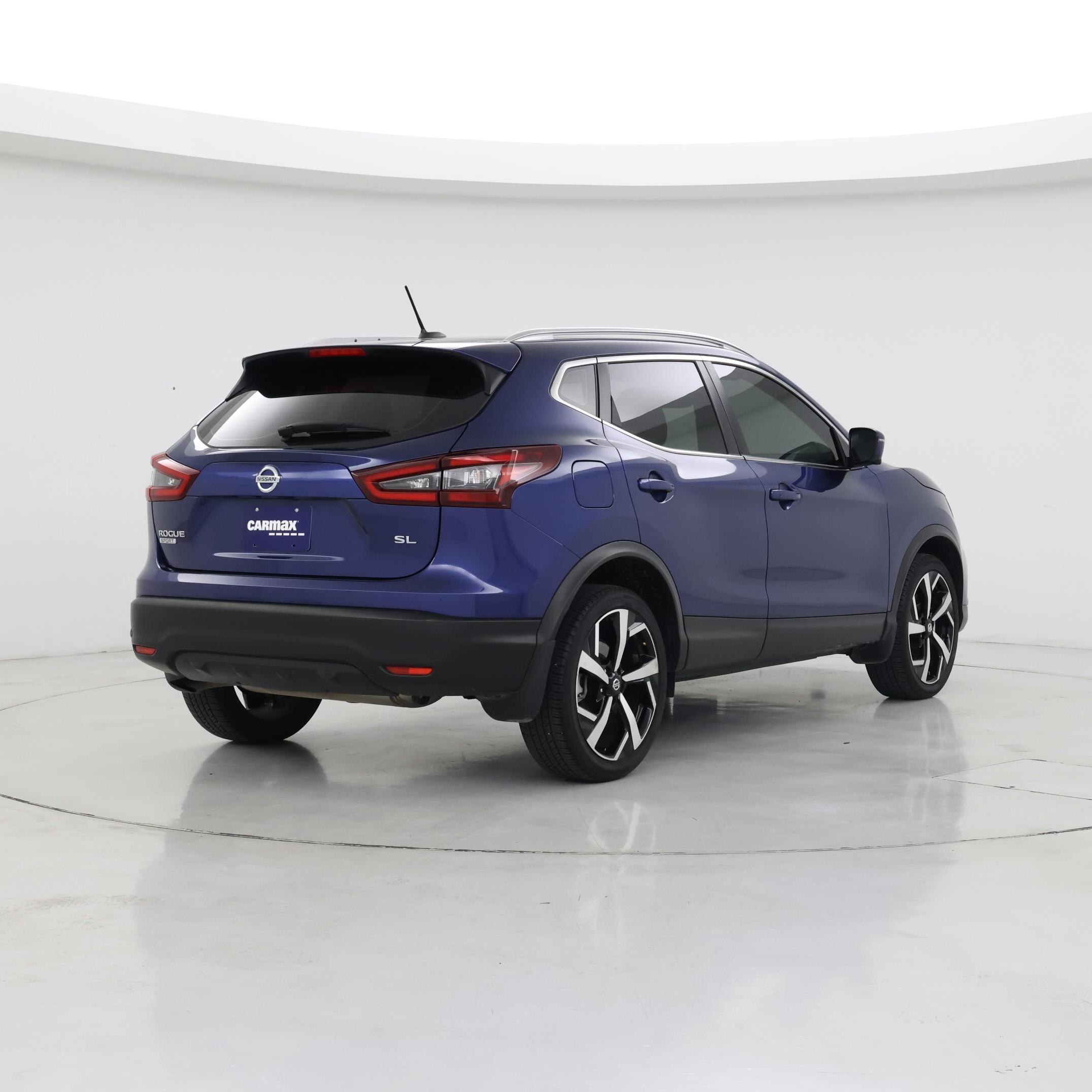 Thumbnail: 2021 Nissan Rogue Sport - 8