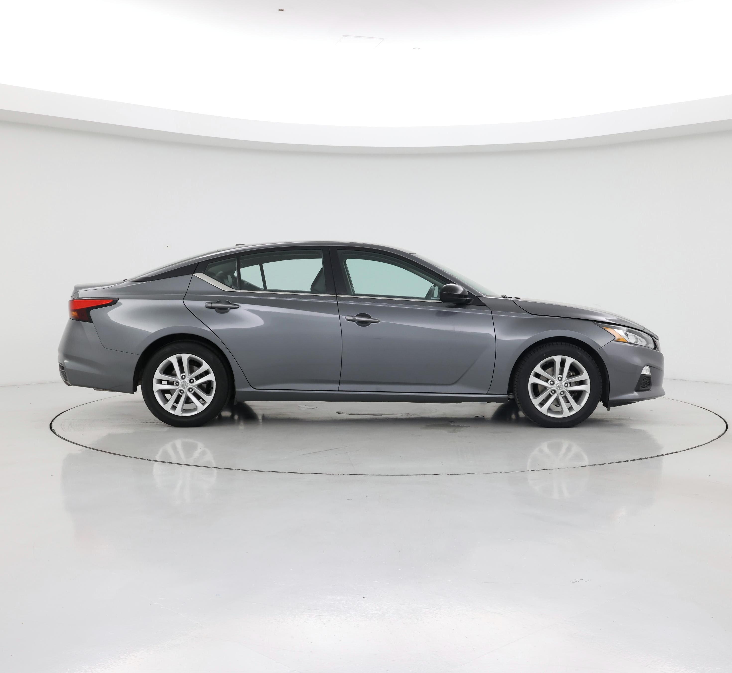 Thumbnail: 2020 Nissan Altima - 7