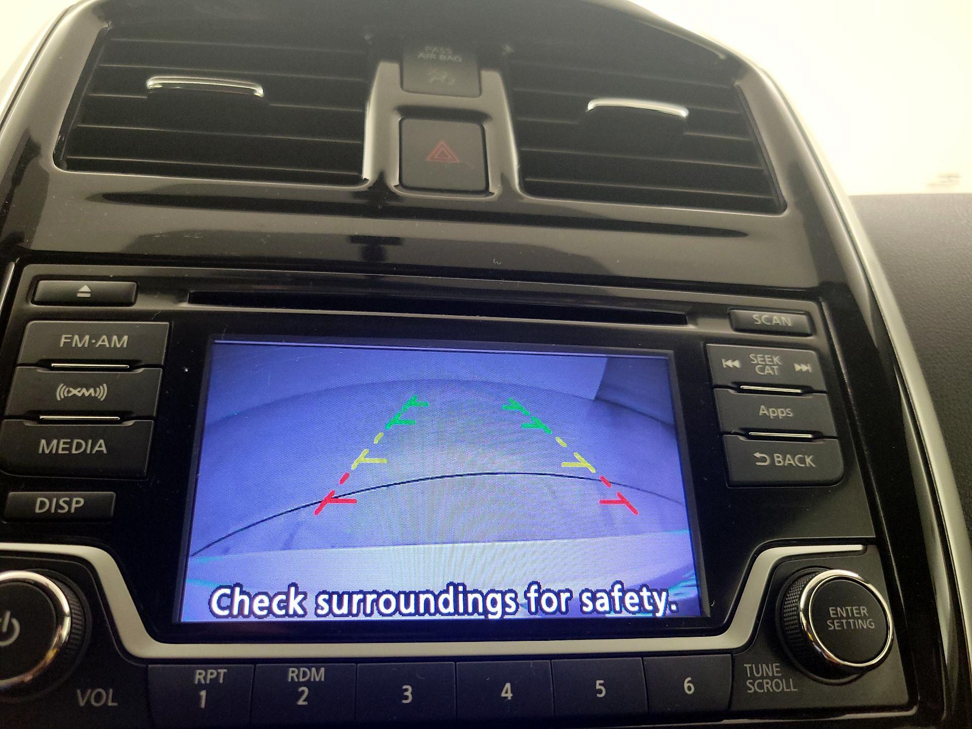 Thumbnail: 2016 Nissan Versa Note - 14
