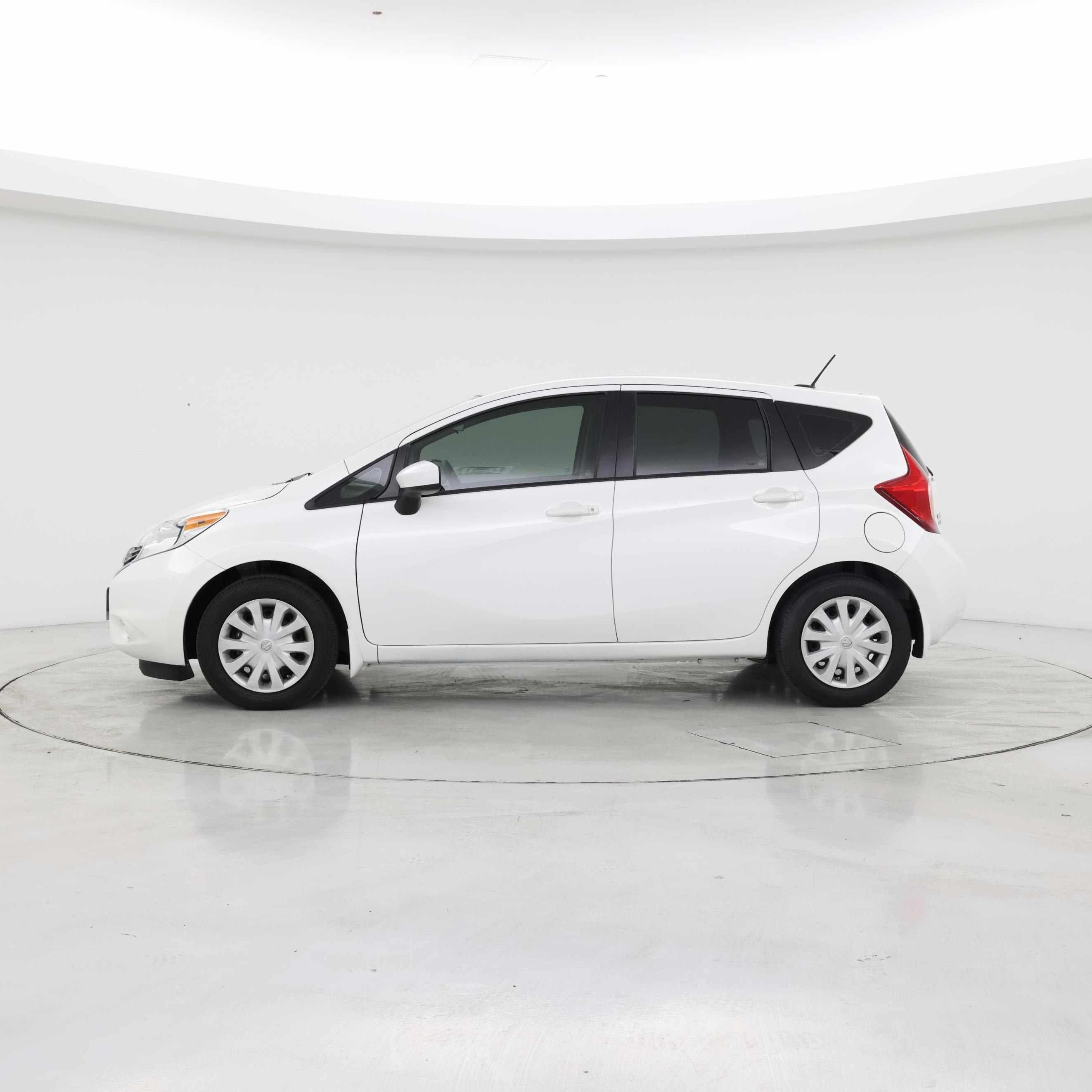 Thumbnail: 2016 Nissan Versa Note - 3