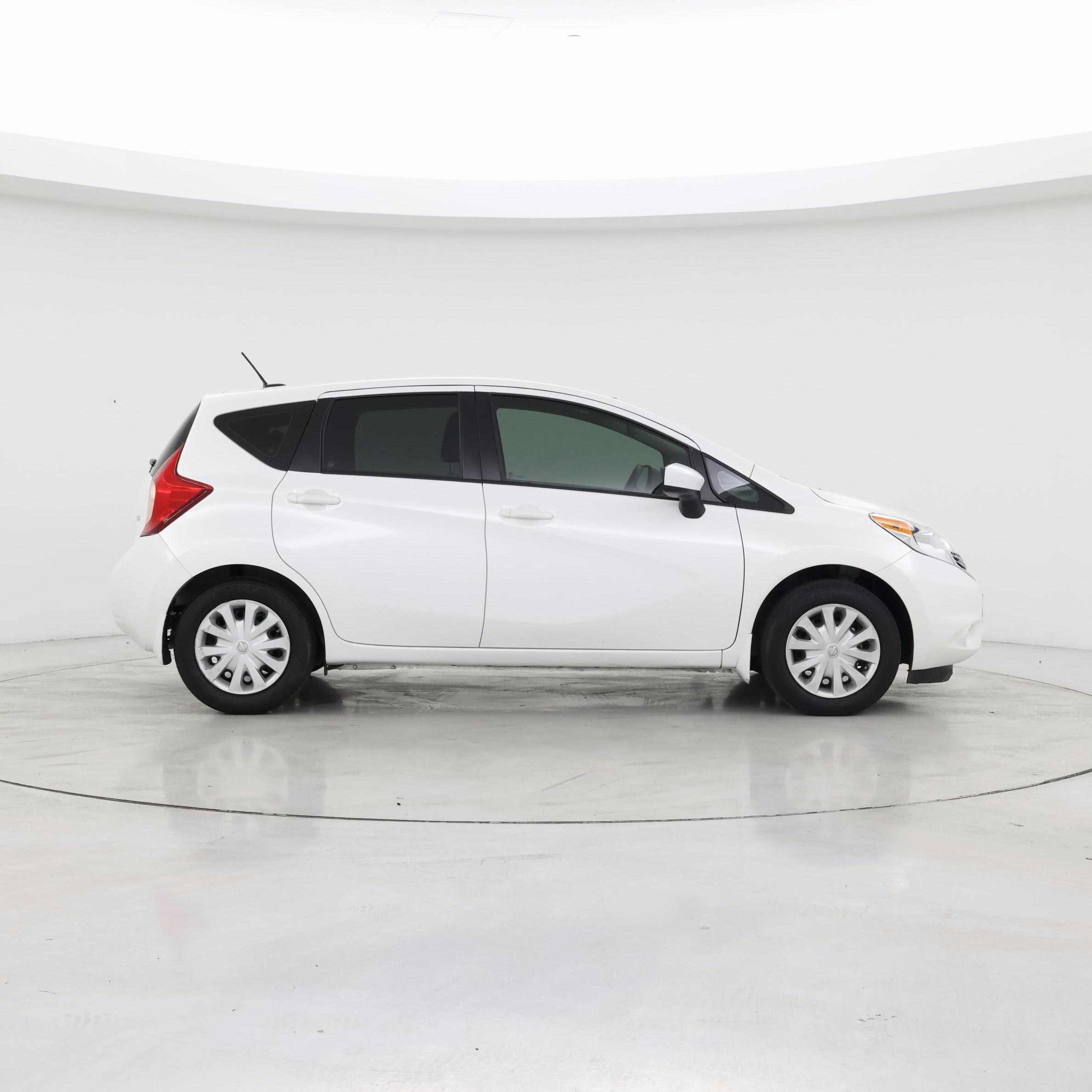 Thumbnail: 2016 Nissan Versa Note - 7