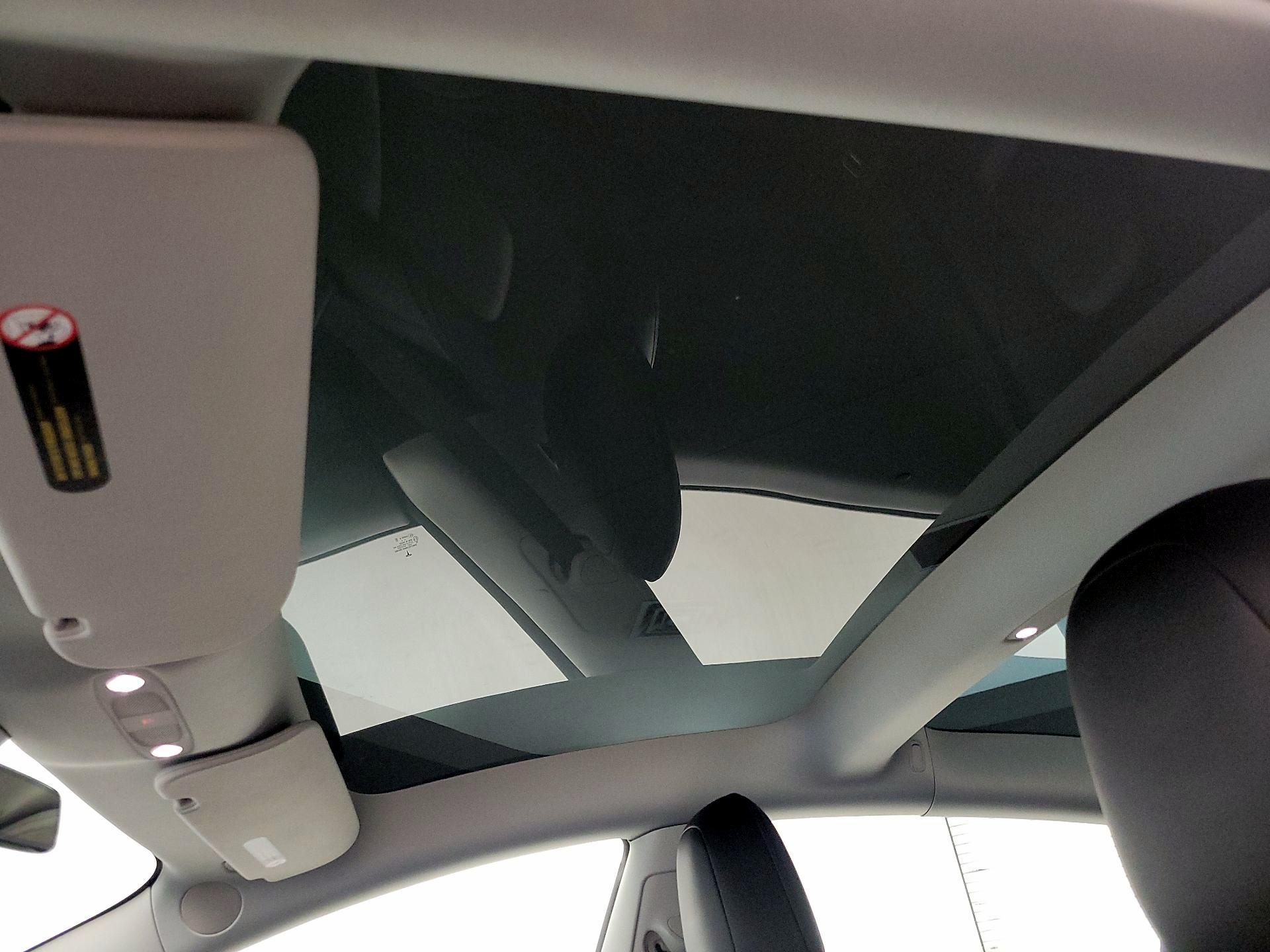 Thumbnail: 2022 Tesla Model 3 - 19