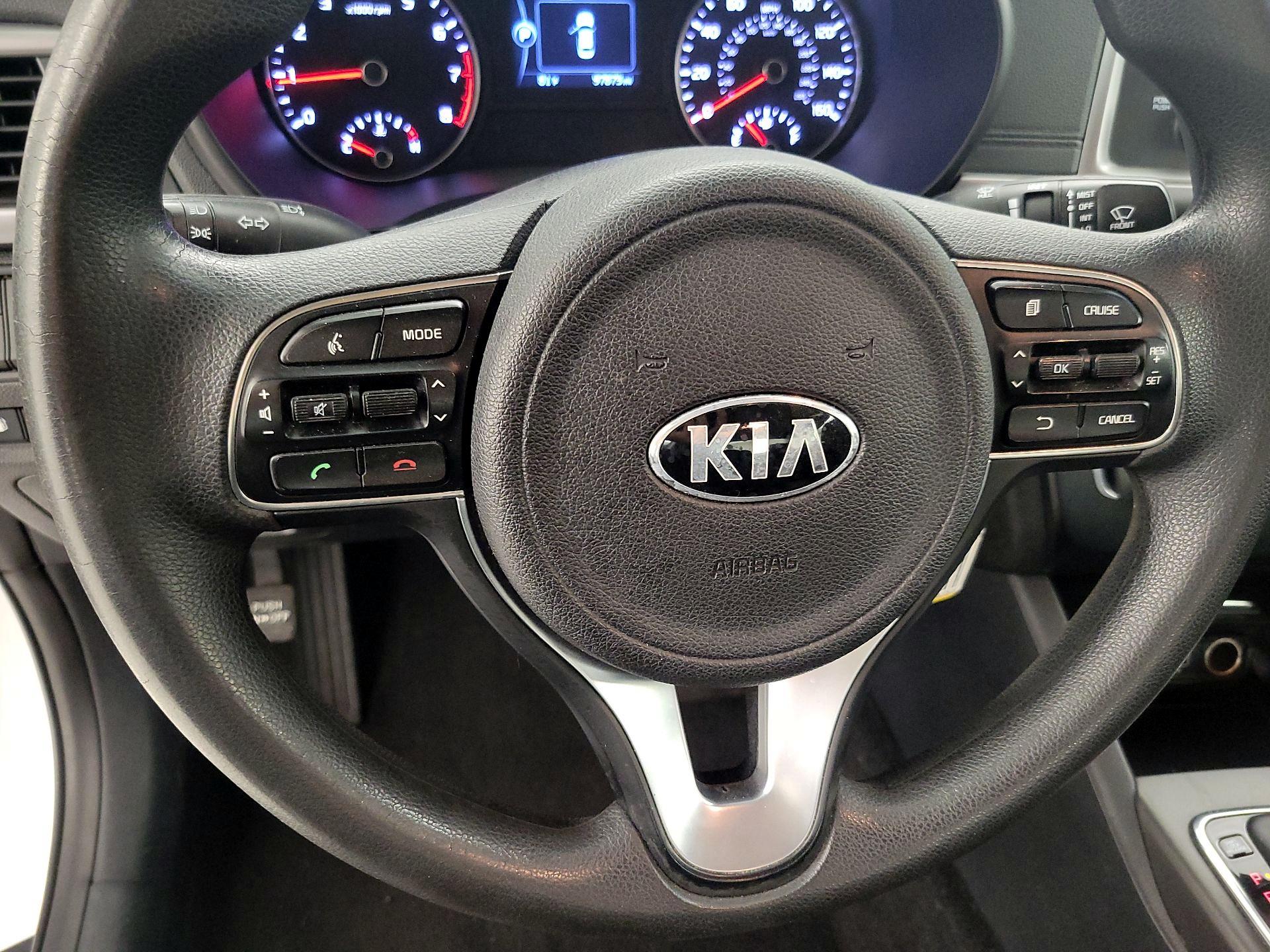 Thumbnail: 2016 Kia Optima - 10