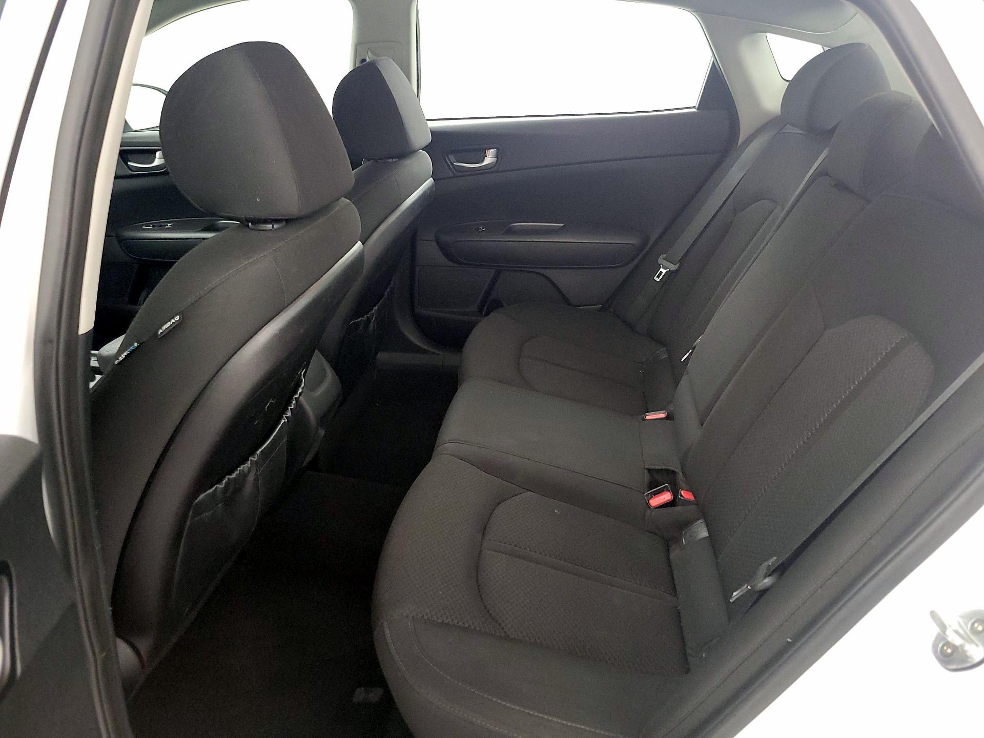Thumbnail: 2016 Kia Optima - 19