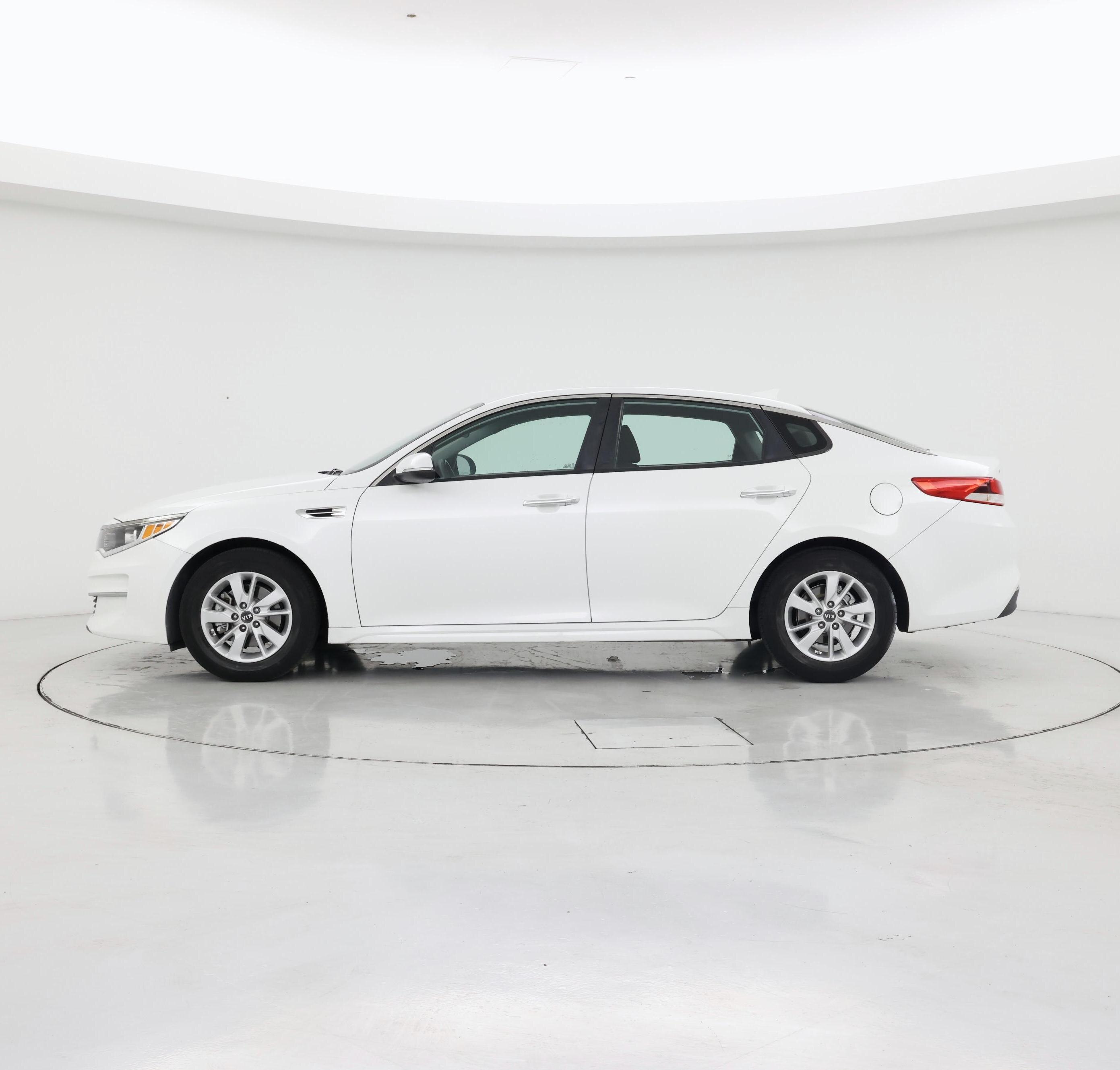 Thumbnail: 2016 Kia Optima - 3