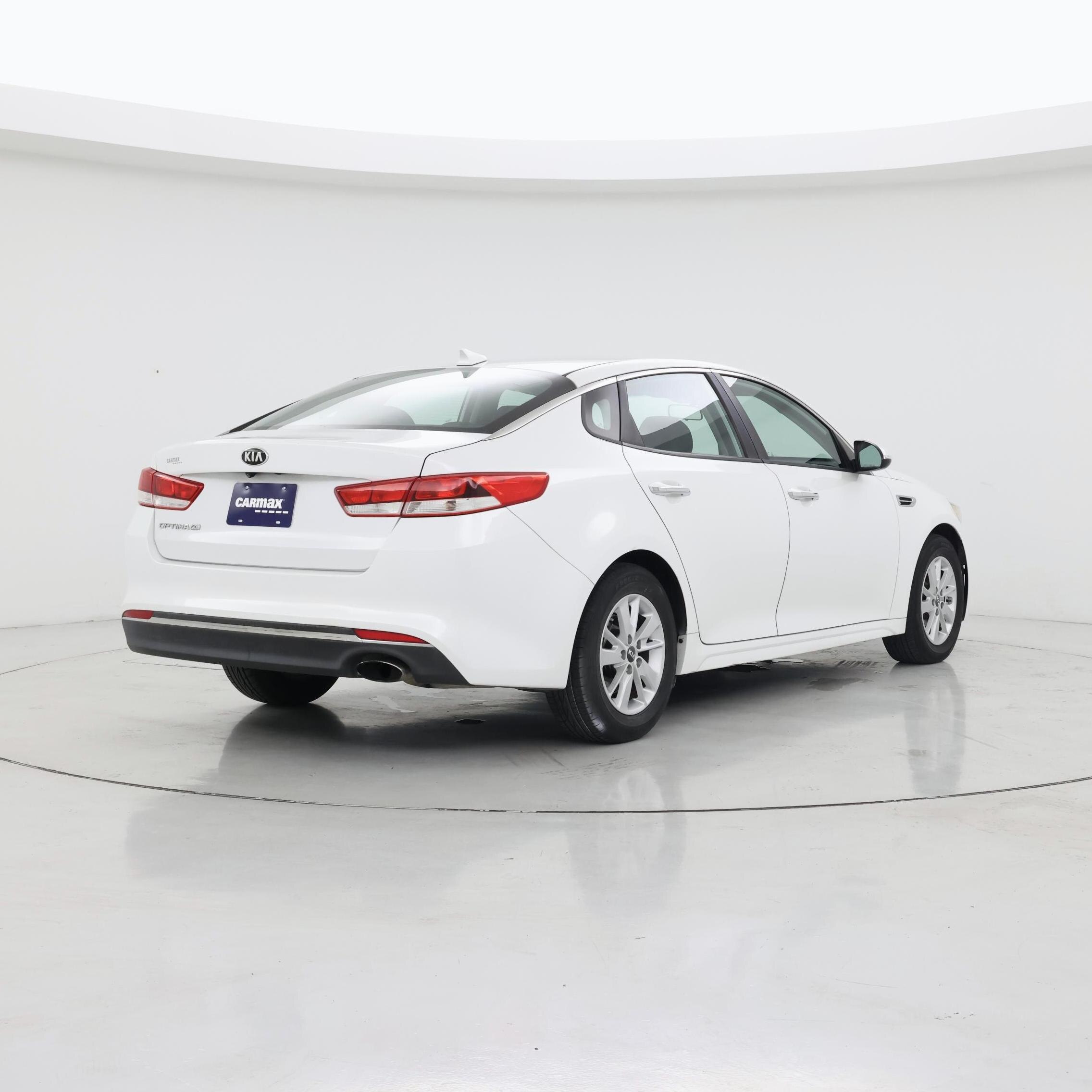 Thumbnail: 2016 Kia Optima - 8
