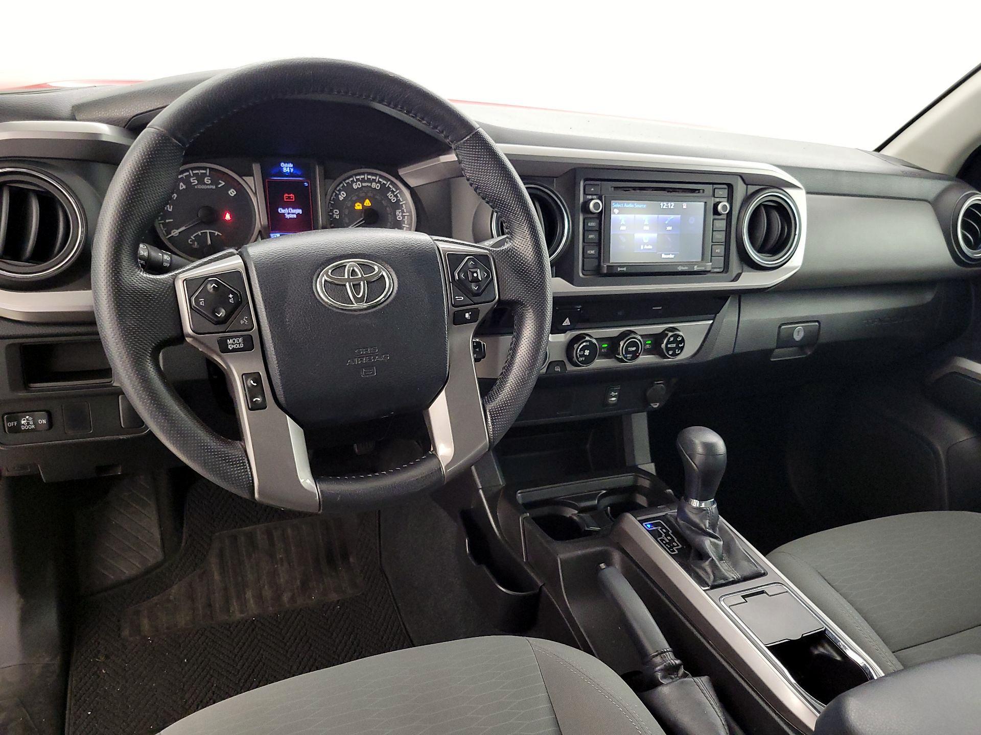 Thumbnail: 2016 Toyota Tacoma - 9