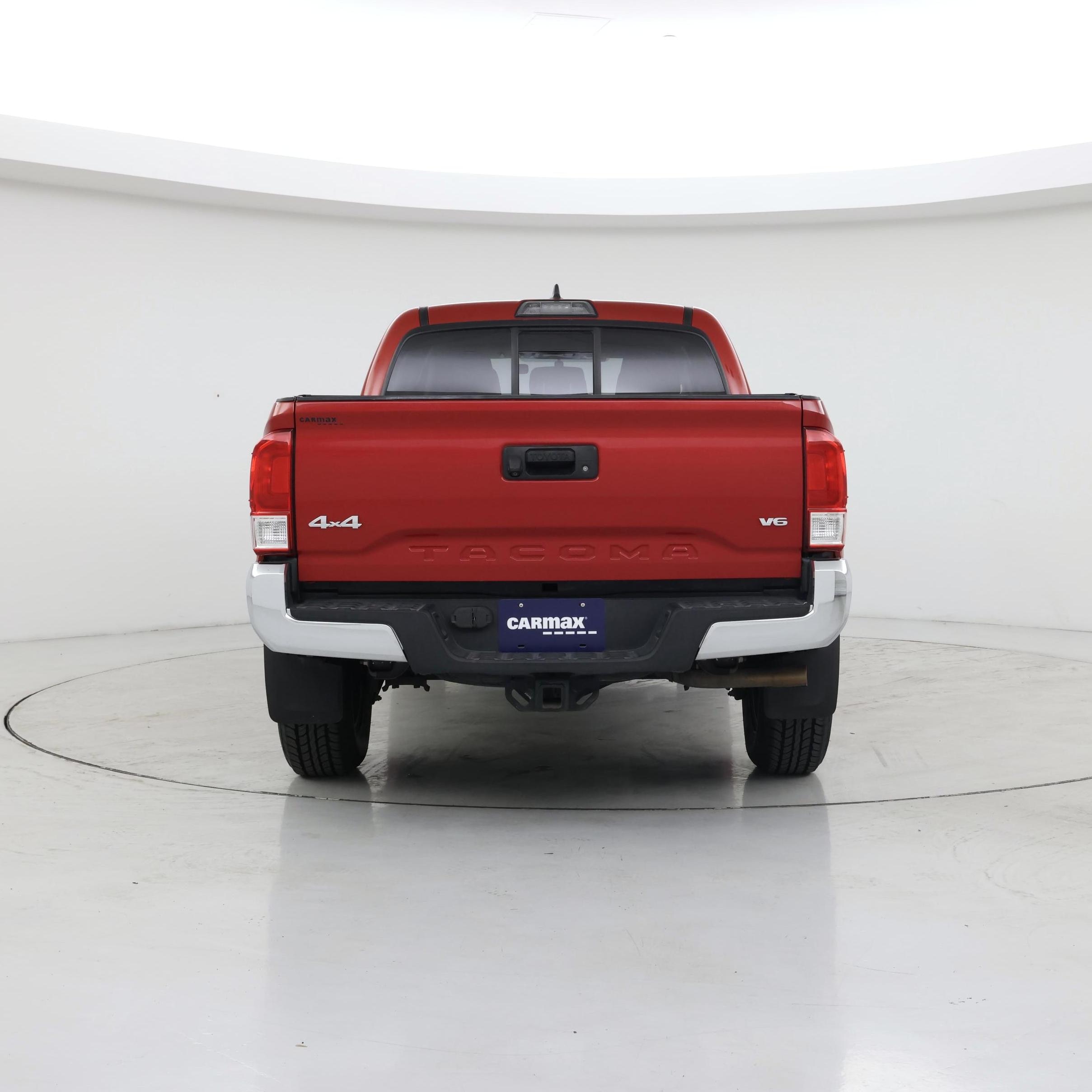 Thumbnail: 2016 Toyota Tacoma - 6
