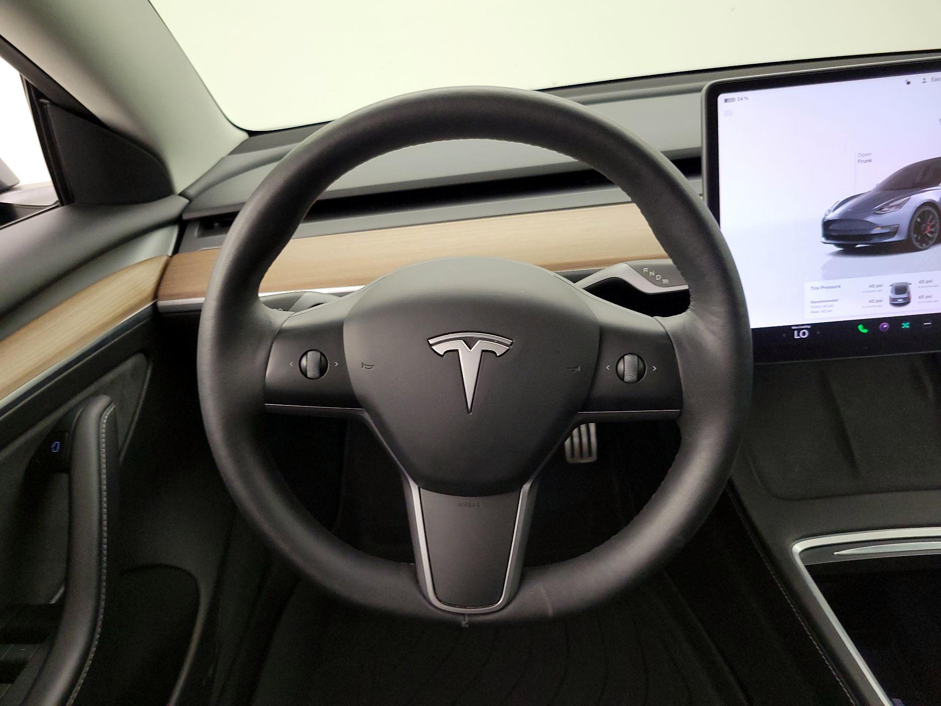 Thumbnail: 2022 Tesla Model 3 - 10
