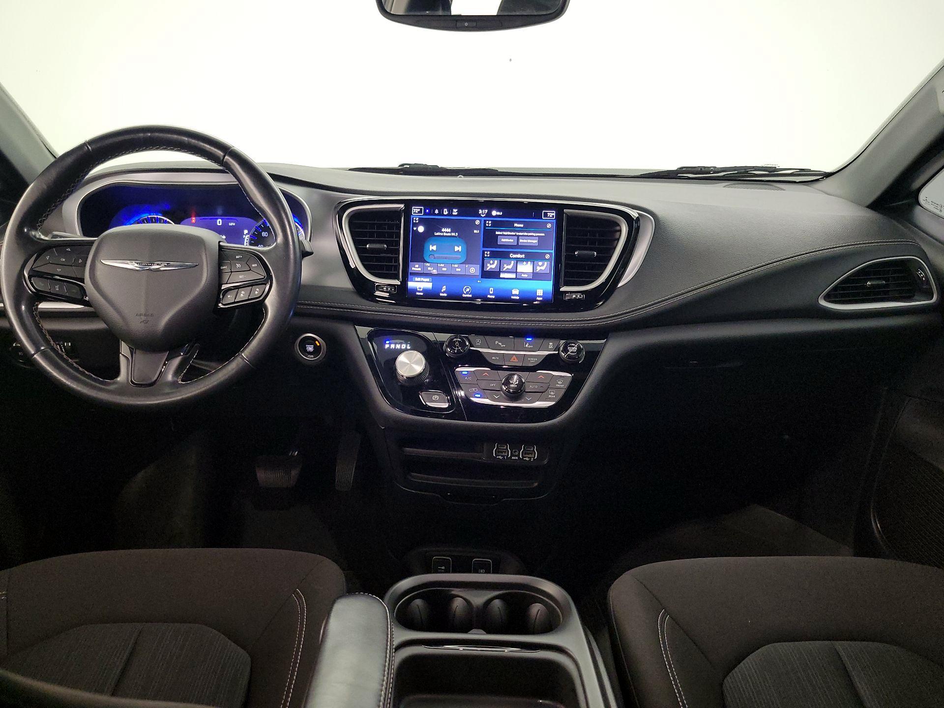 Thumbnail: 2021 Chrysler Pacifica - 9