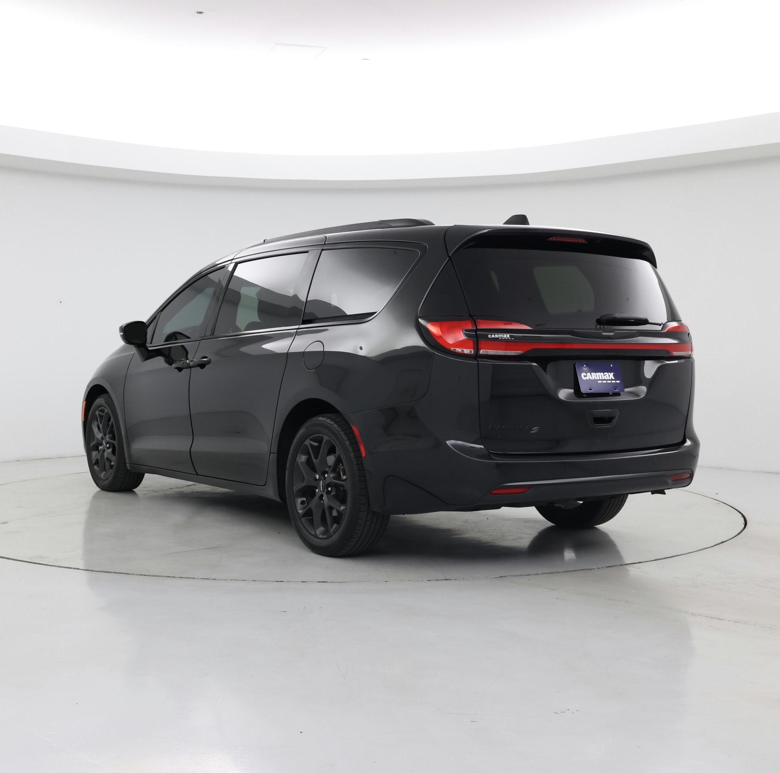 Thumbnail: 2021 Chrysler Pacifica - 2