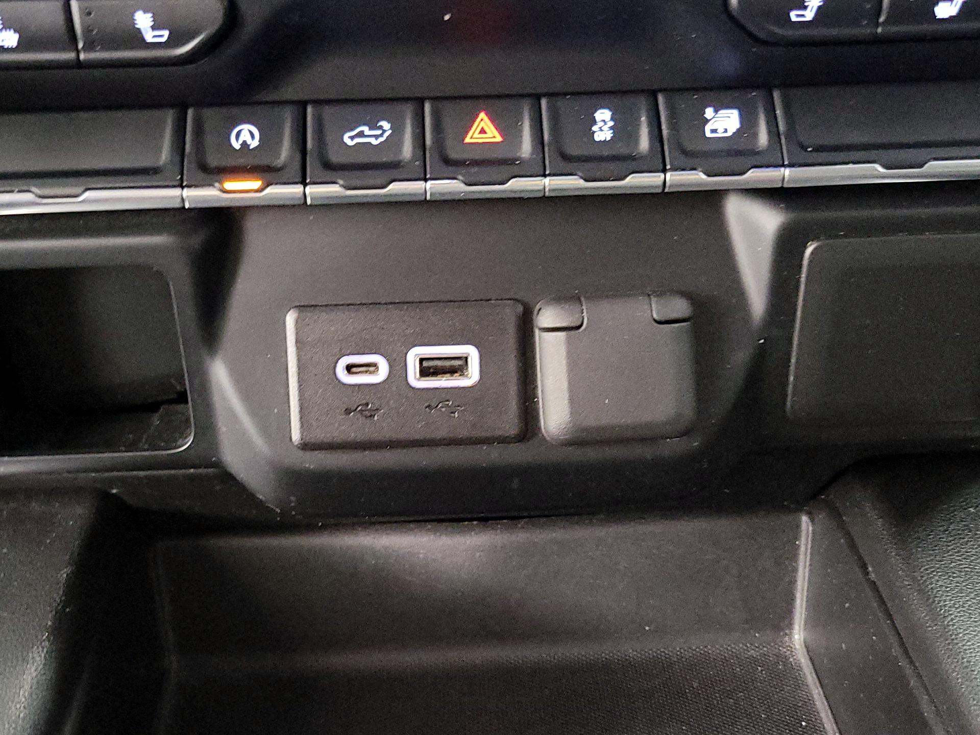 Thumbnail: 2019 Chevrolet Silverado 1500 - 18