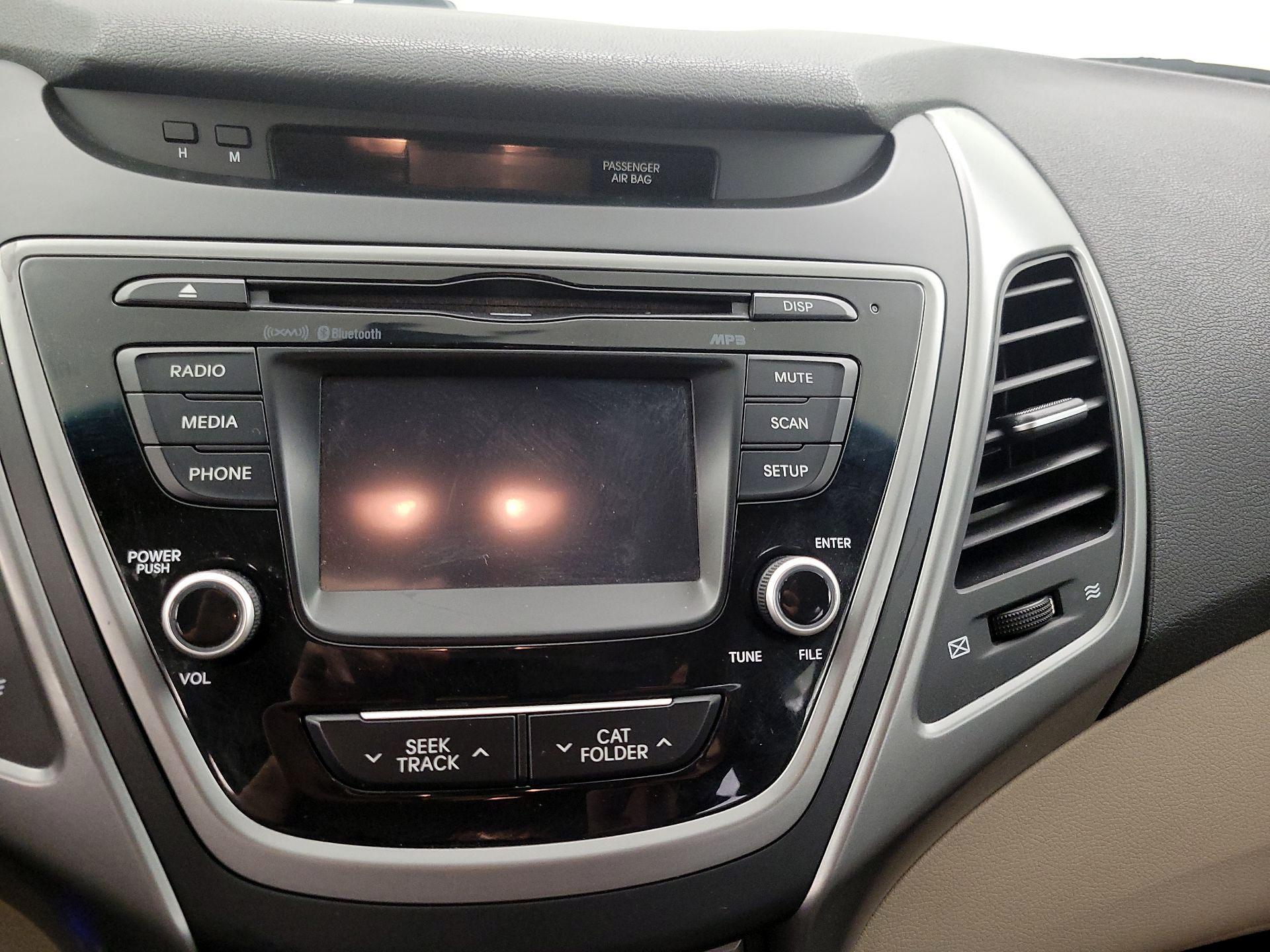 Thumbnail: 2016 Hyundai Elantra - 15