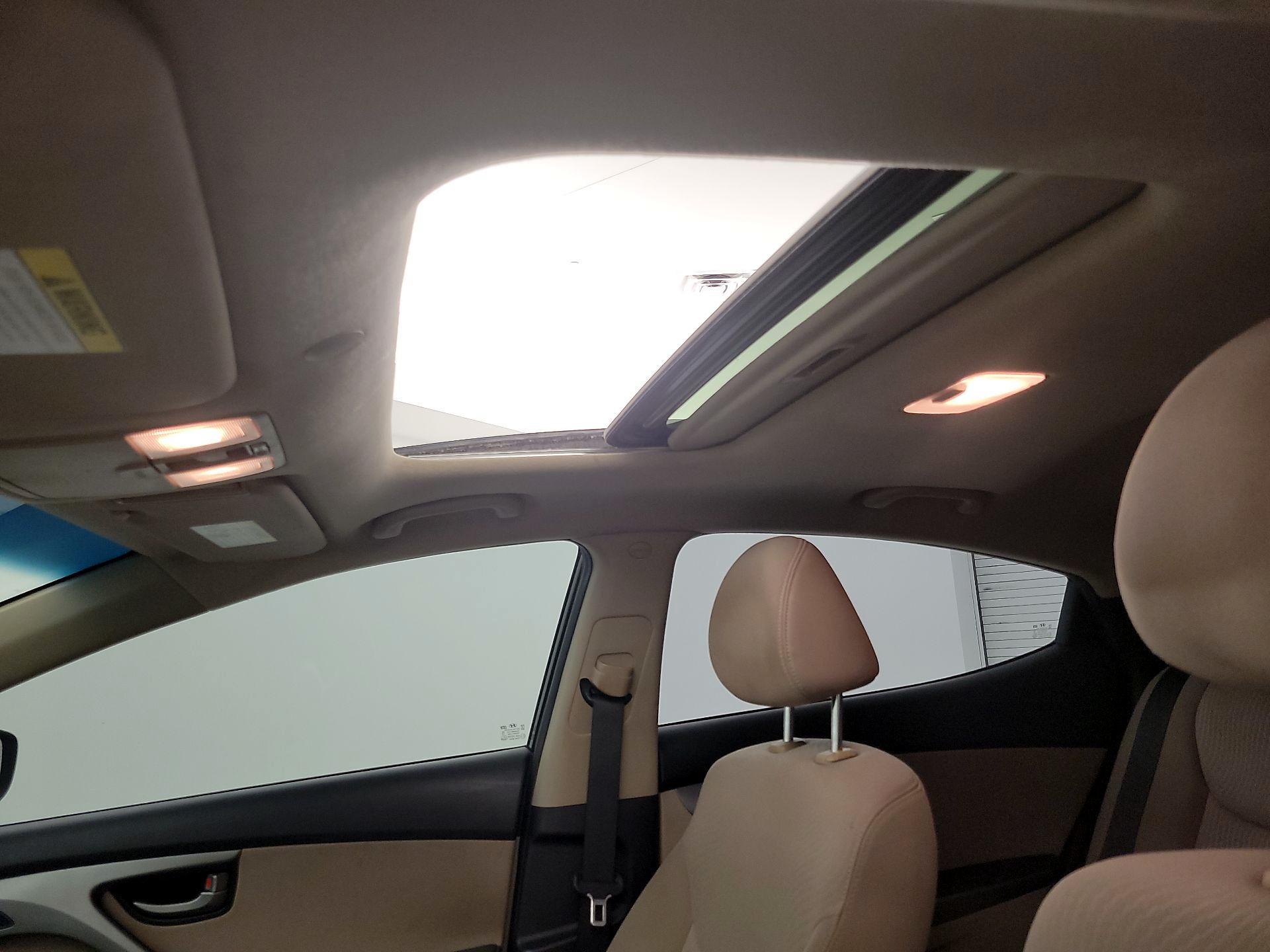 Thumbnail: 2016 Hyundai Elantra - 19