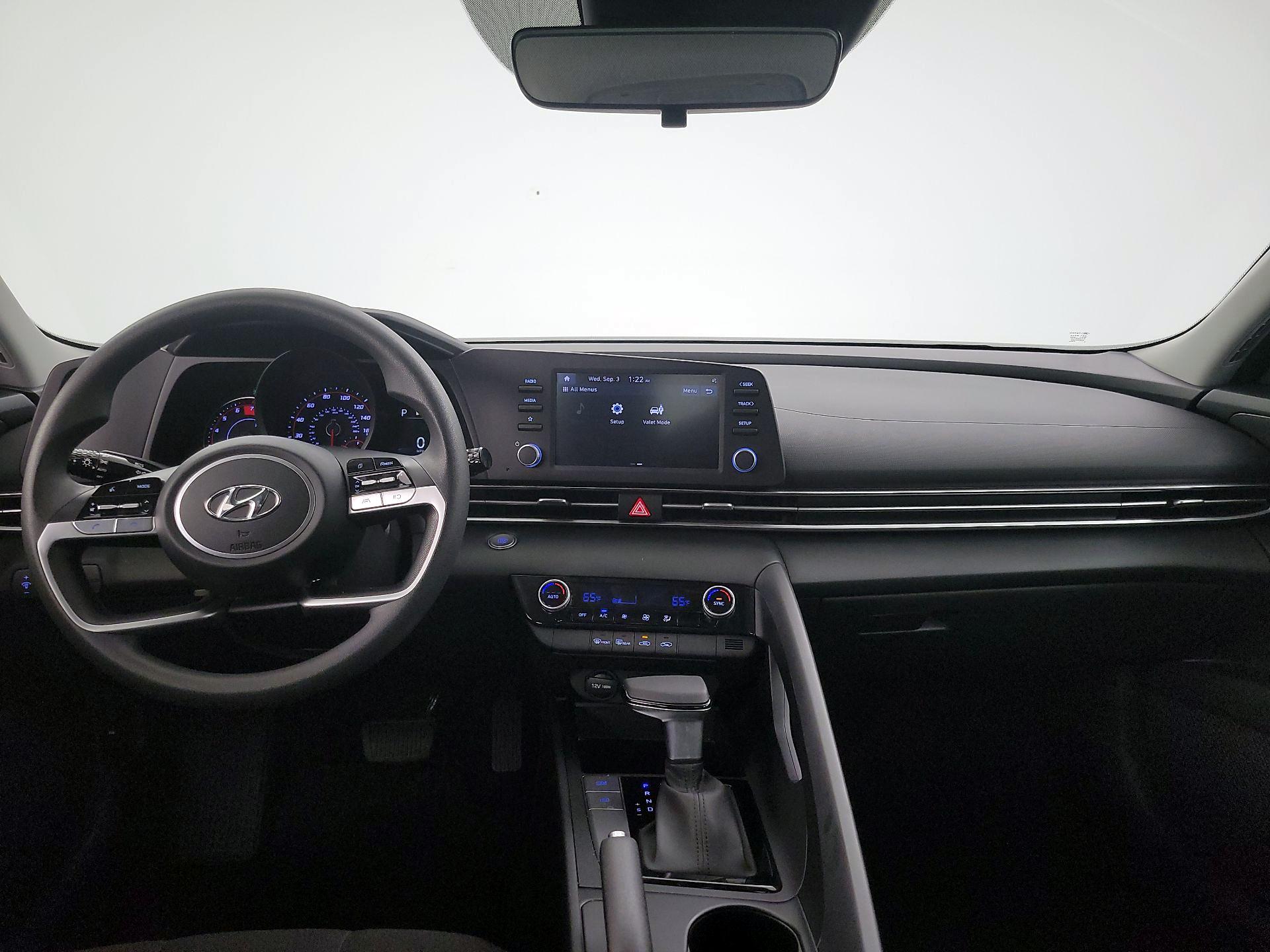 Thumbnail: 2023 Hyundai Elantra - 9