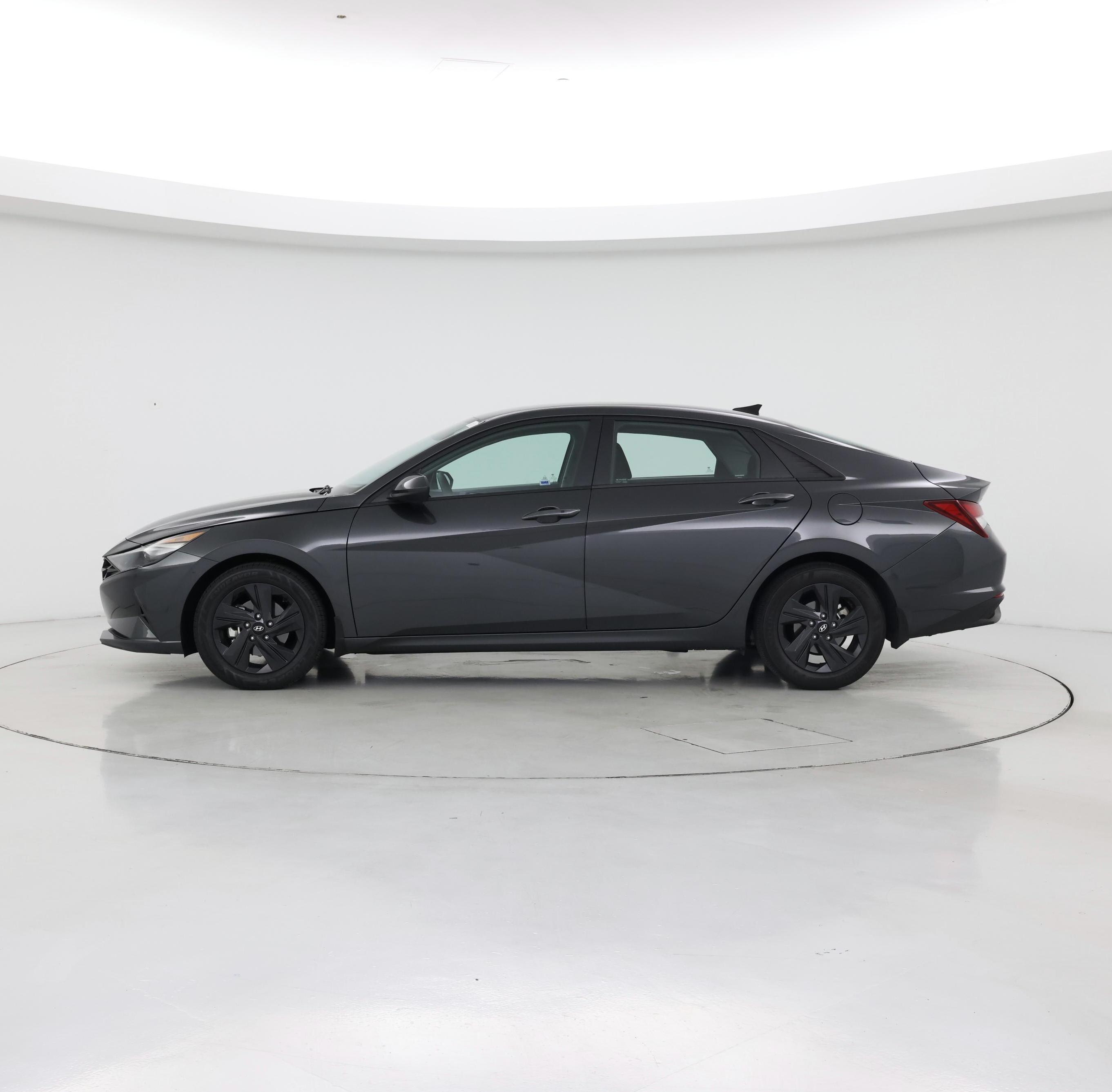 Thumbnail: 2023 Hyundai Elantra - 3