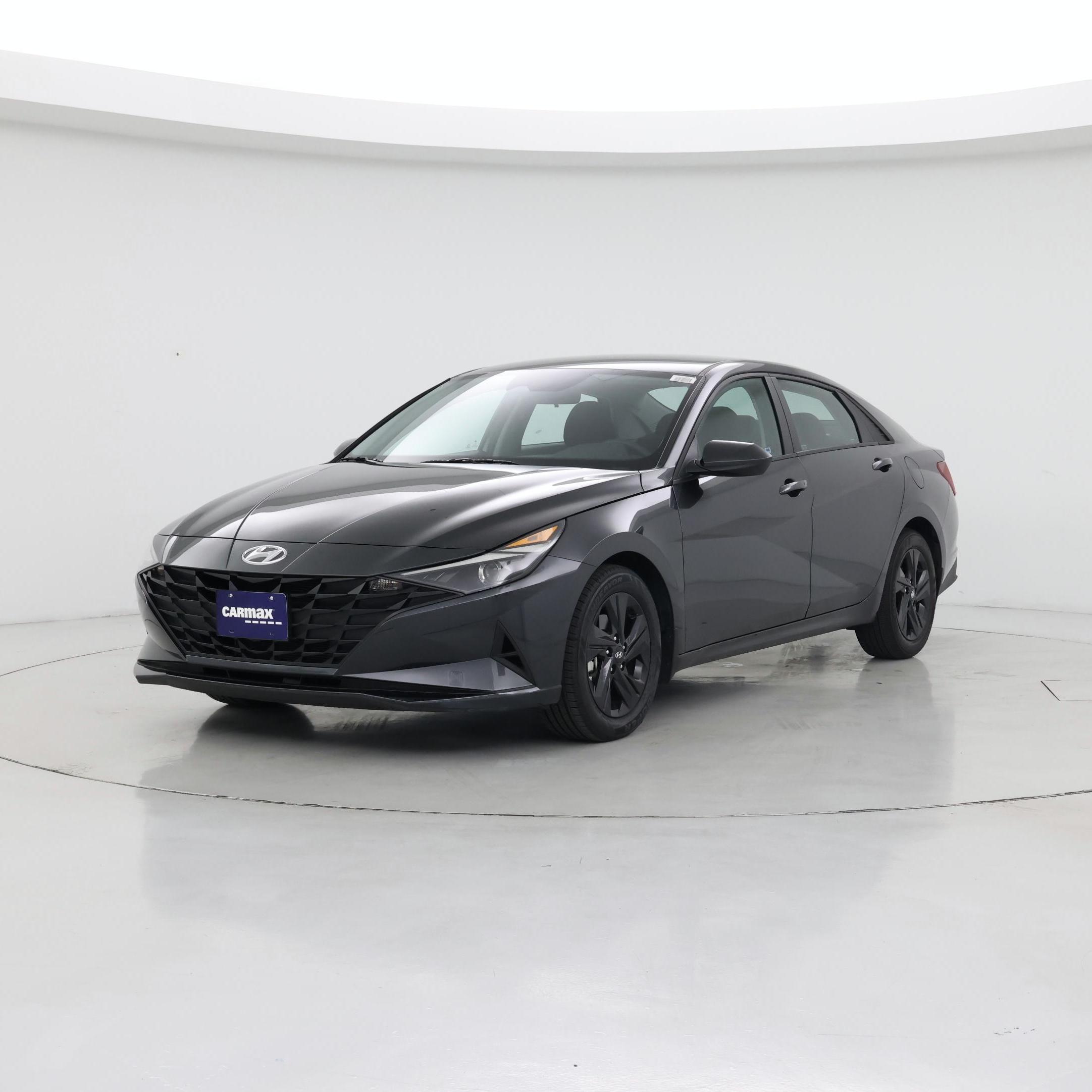 Thumbnail: 2023 Hyundai Elantra - 4