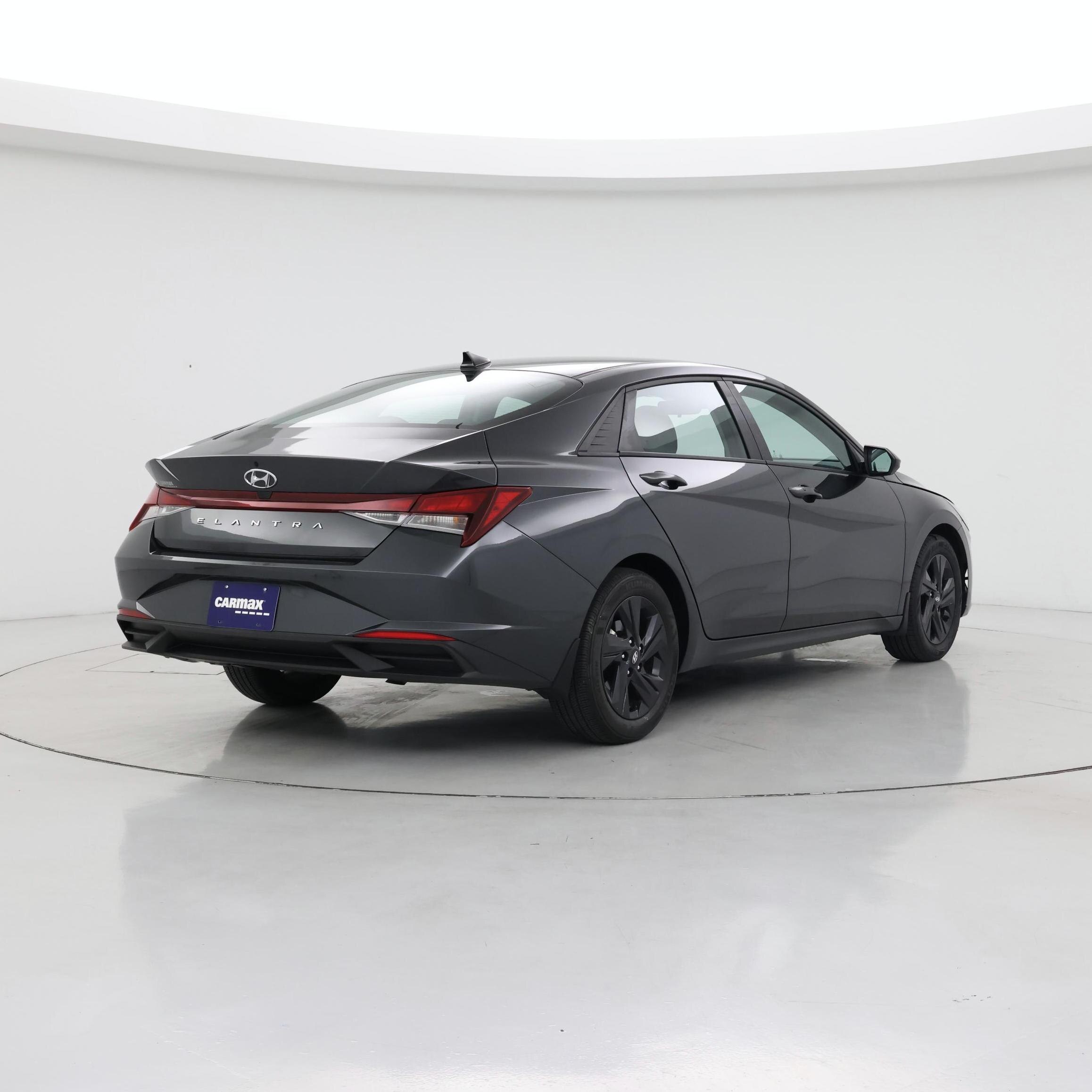 Thumbnail: 2023 Hyundai Elantra - 8