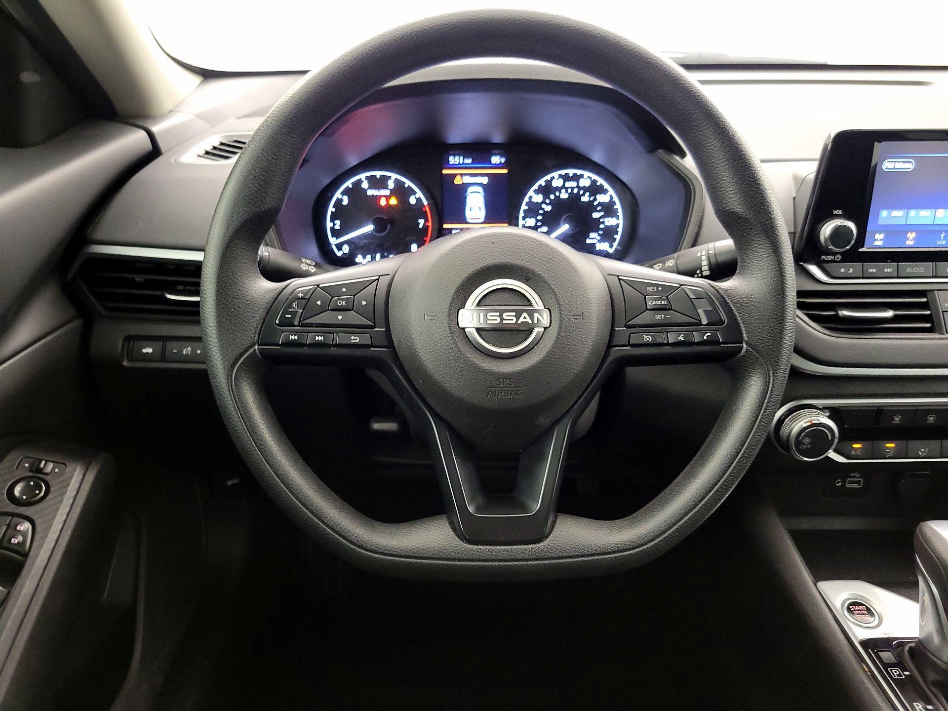 Thumbnail: 2023 Nissan Altima - 10