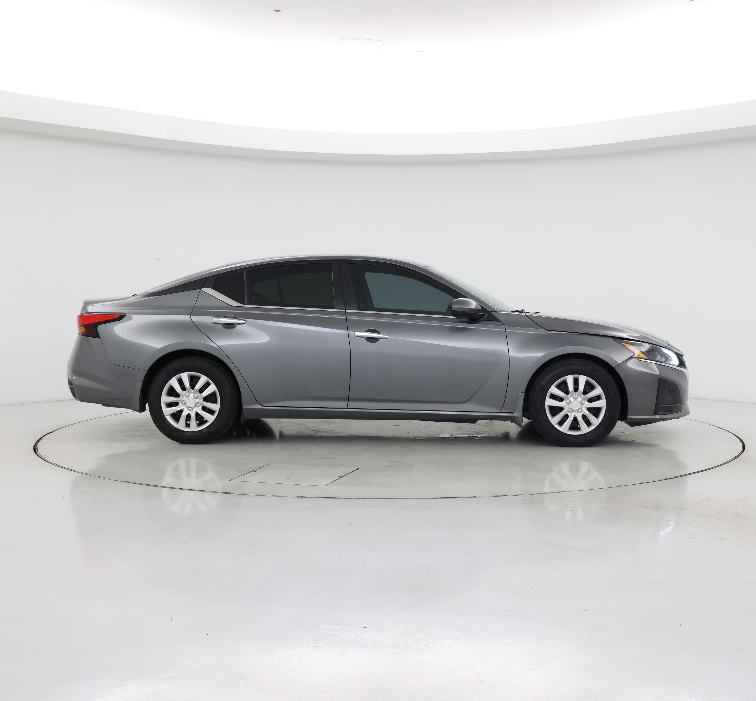 Thumbnail: 2023 Nissan Altima - 7