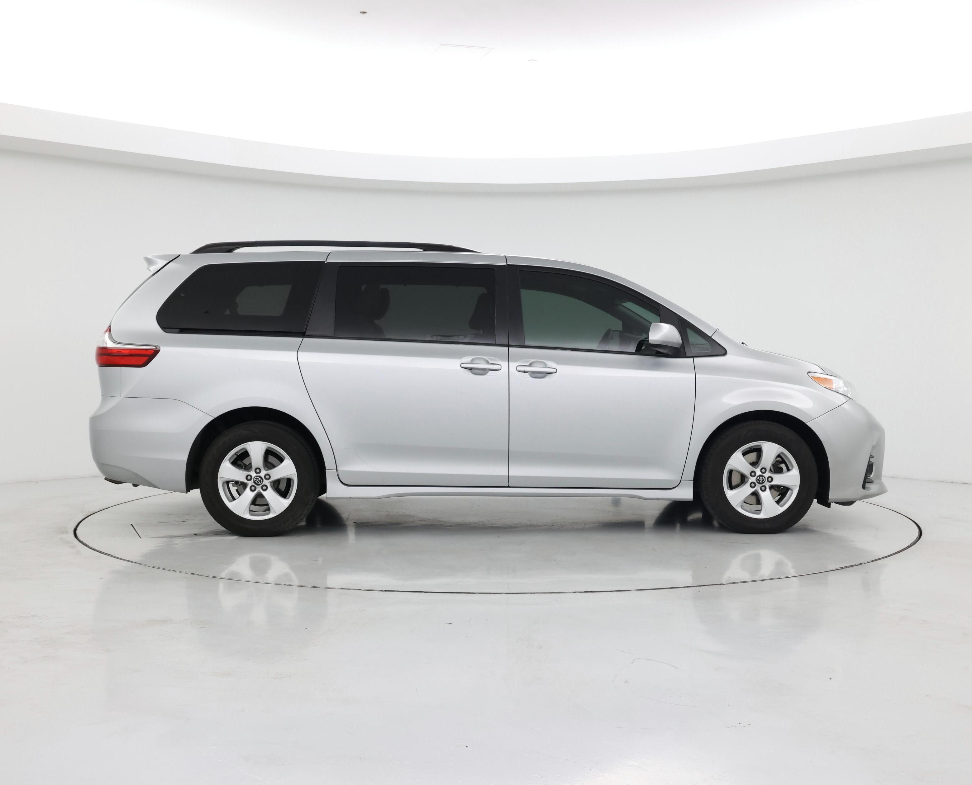 Thumbnail: 2020 Toyota Sienna - 7