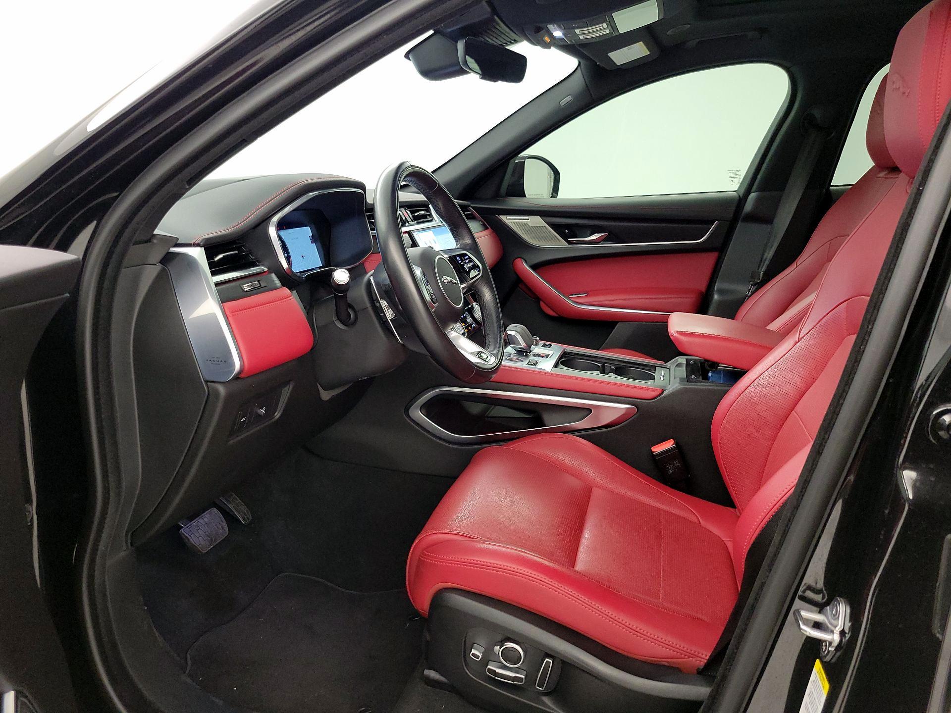 Thumbnail: 2021 Jaguar F-Pace - 11