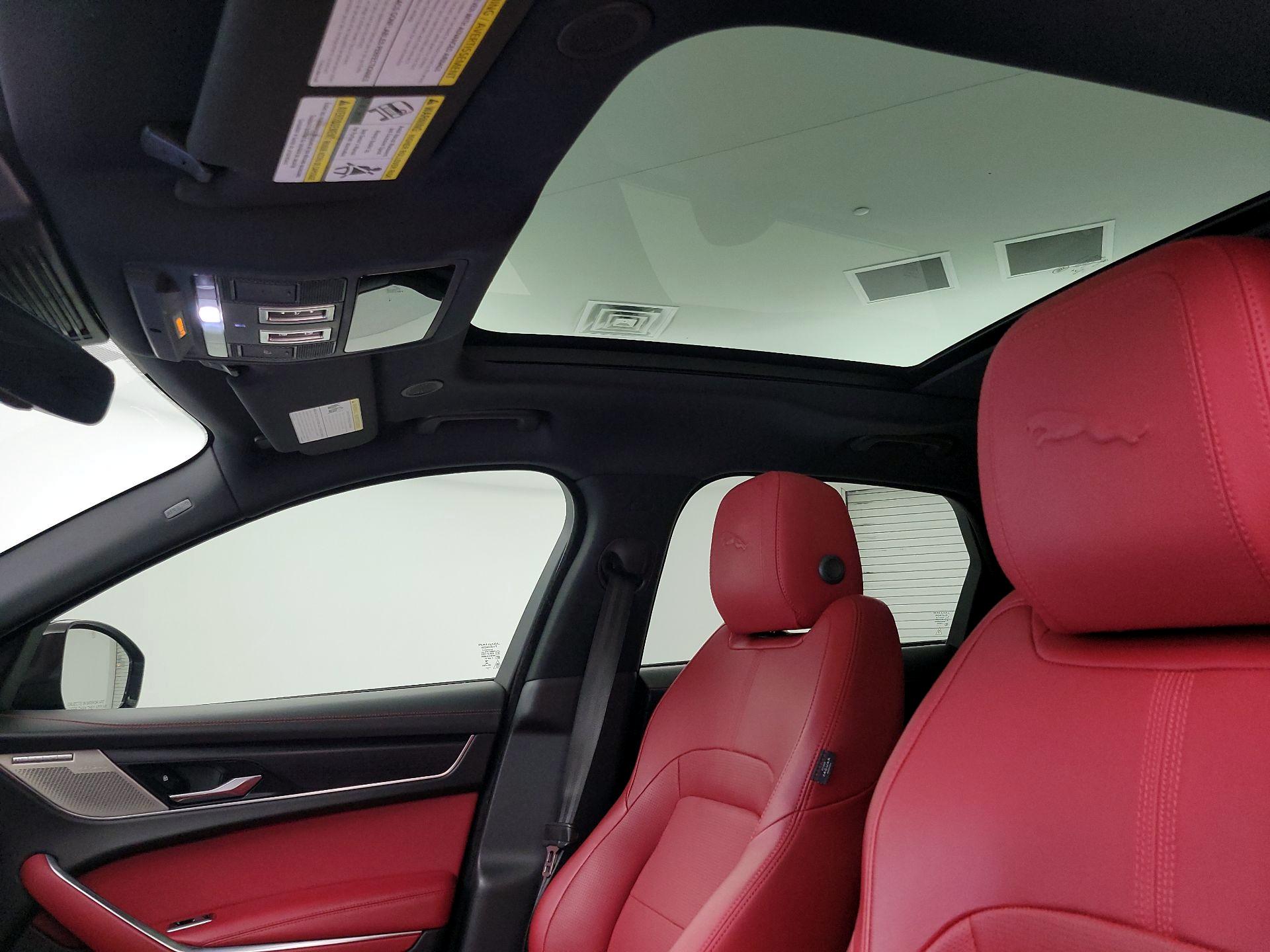 Thumbnail: 2021 Jaguar F-Pace - 19
