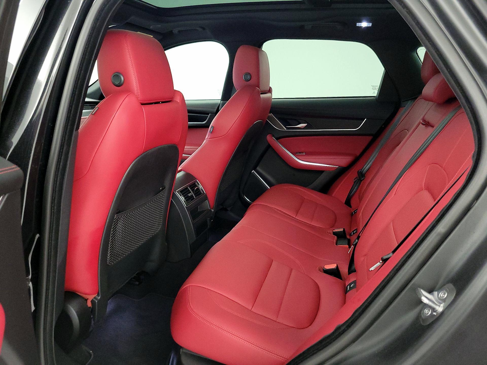 Thumbnail: 2021 Jaguar F-Pace - 20