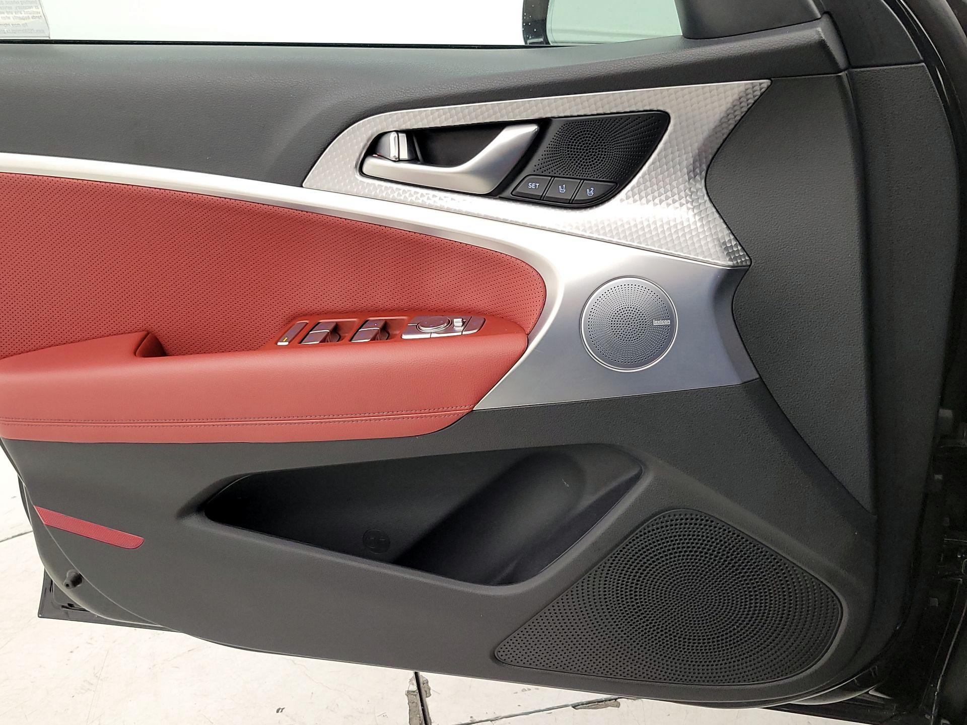 Thumbnail: 2023 Genesis G70 - 12