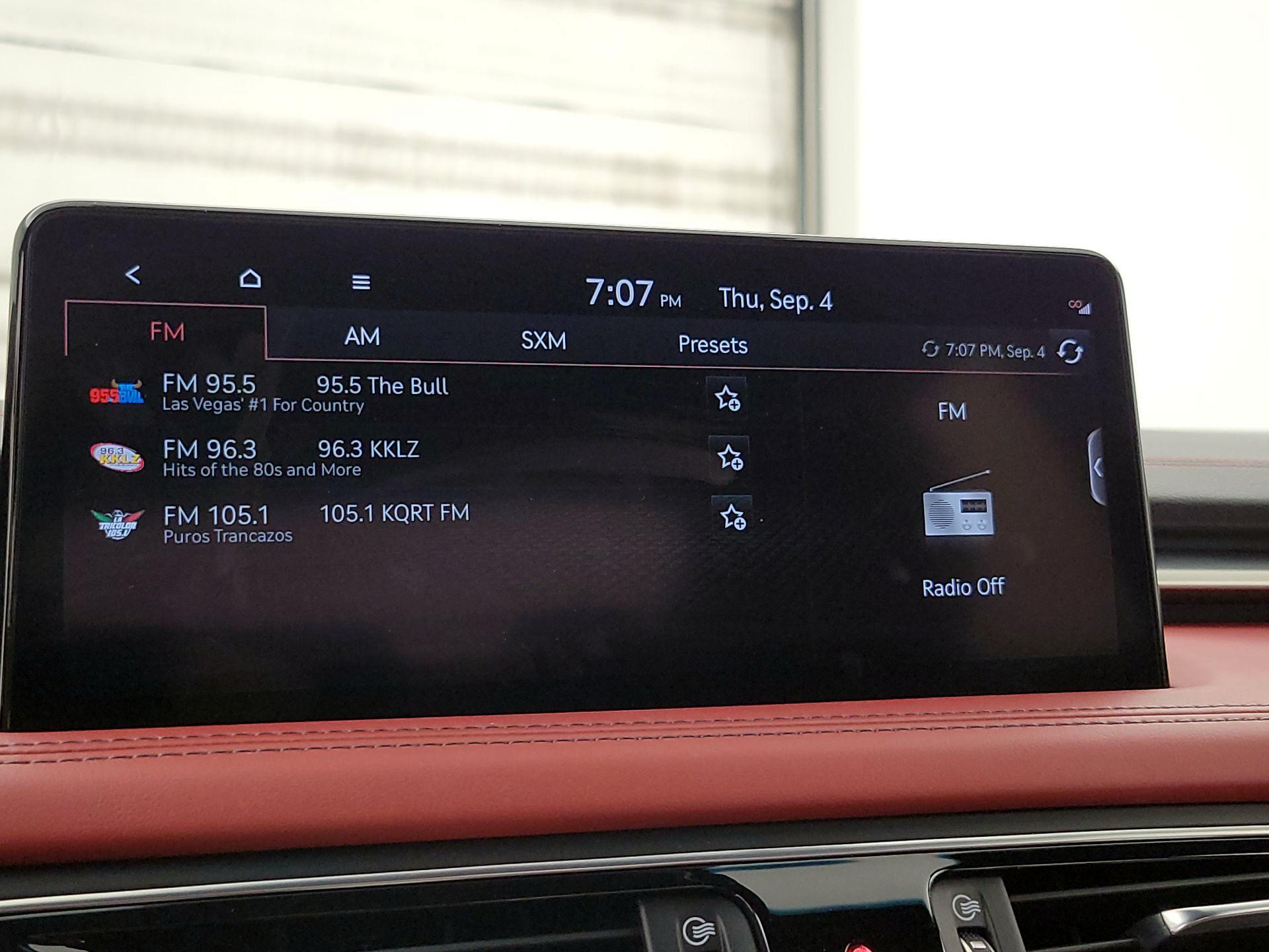 Thumbnail: 2023 Genesis G70 - 16