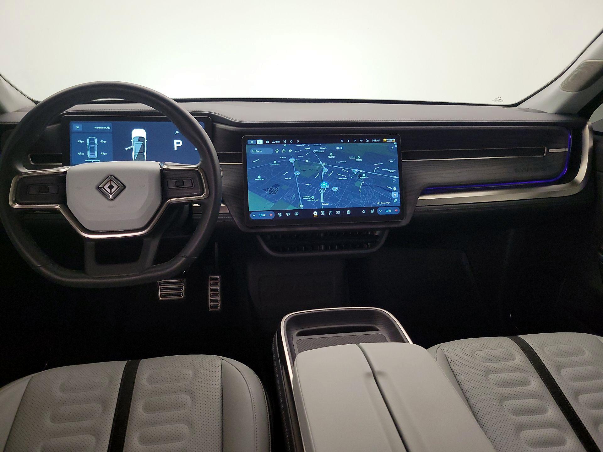 Thumbnail: 2024 Rivian R1S - 9