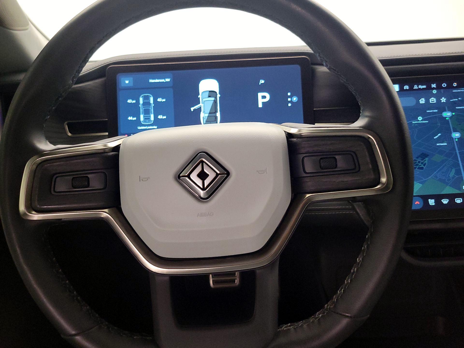 Thumbnail: 2024 Rivian R1S - 10