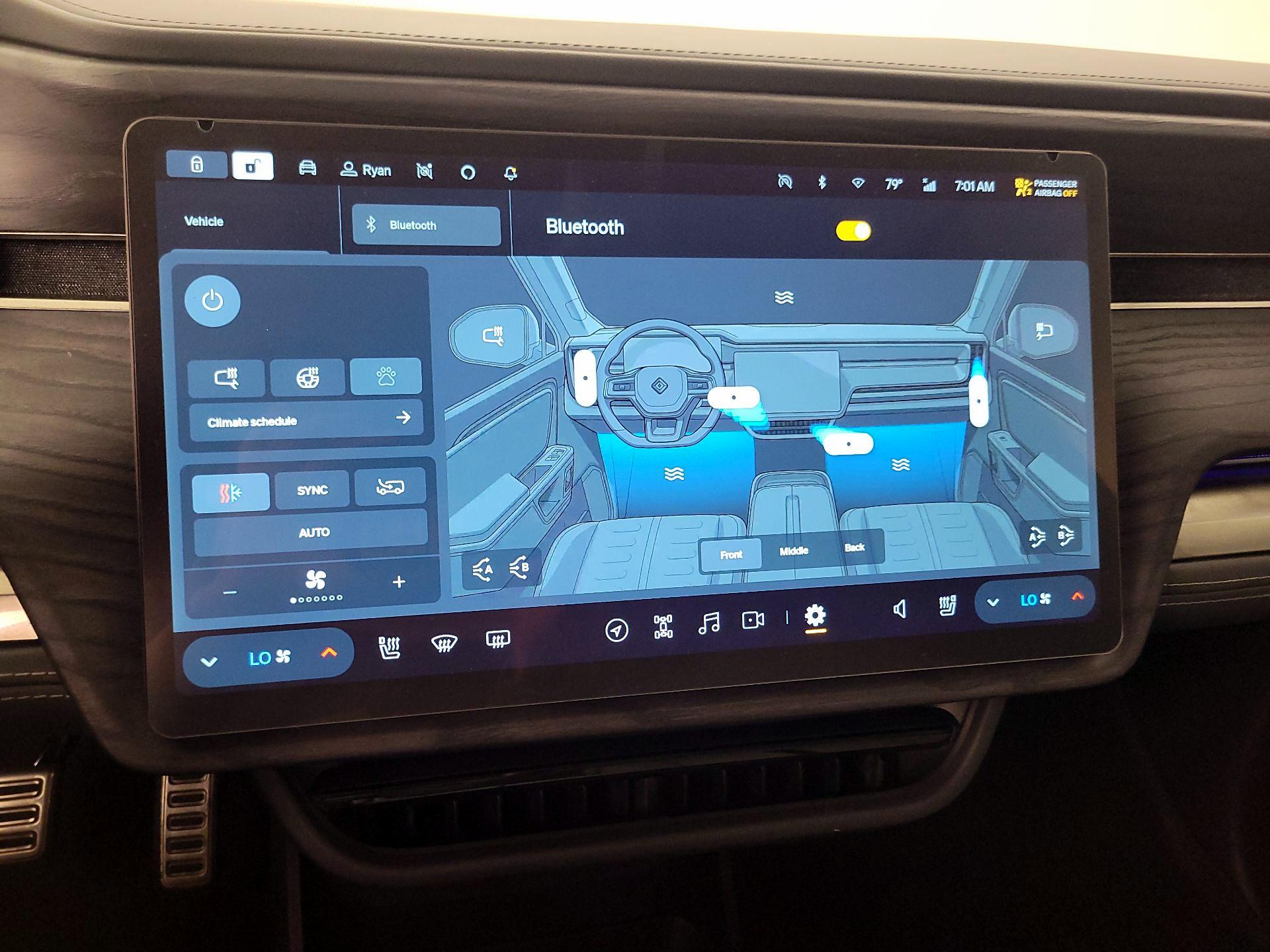 Thumbnail: 2024 Rivian R1S - 16