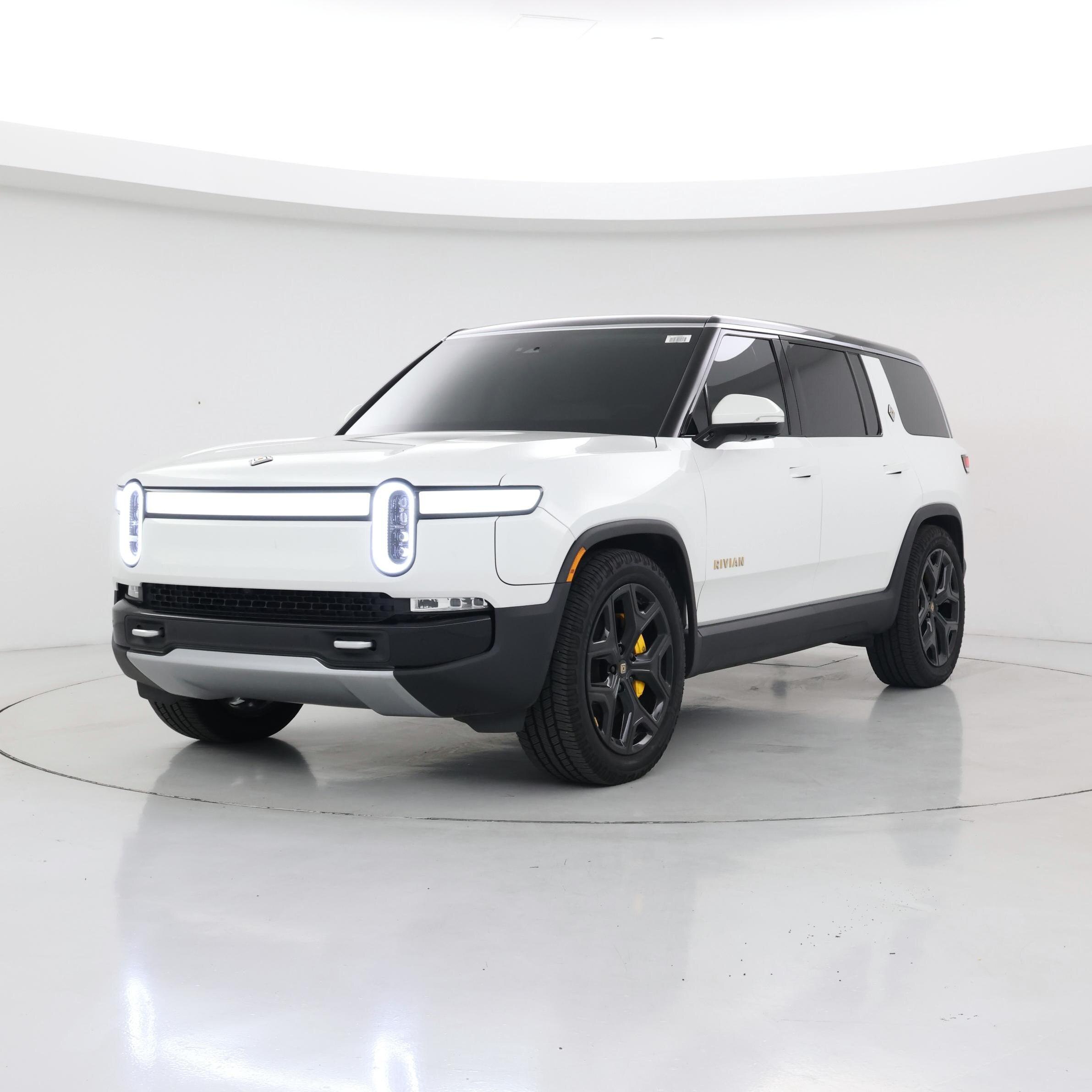 Thumbnail: 2024 Rivian R1S - 4