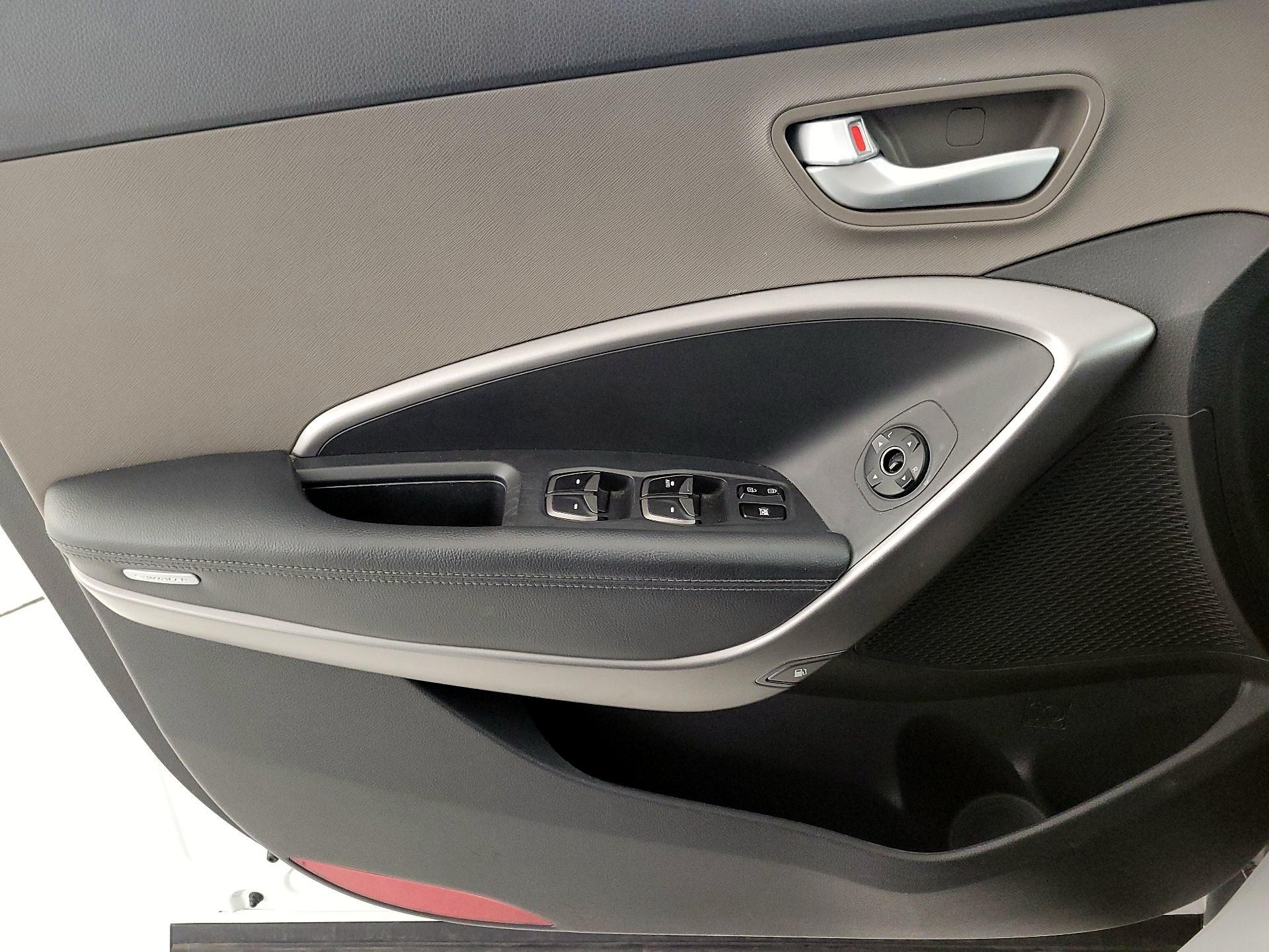 Thumbnail: 2014 Hyundai Santa Fe - 12