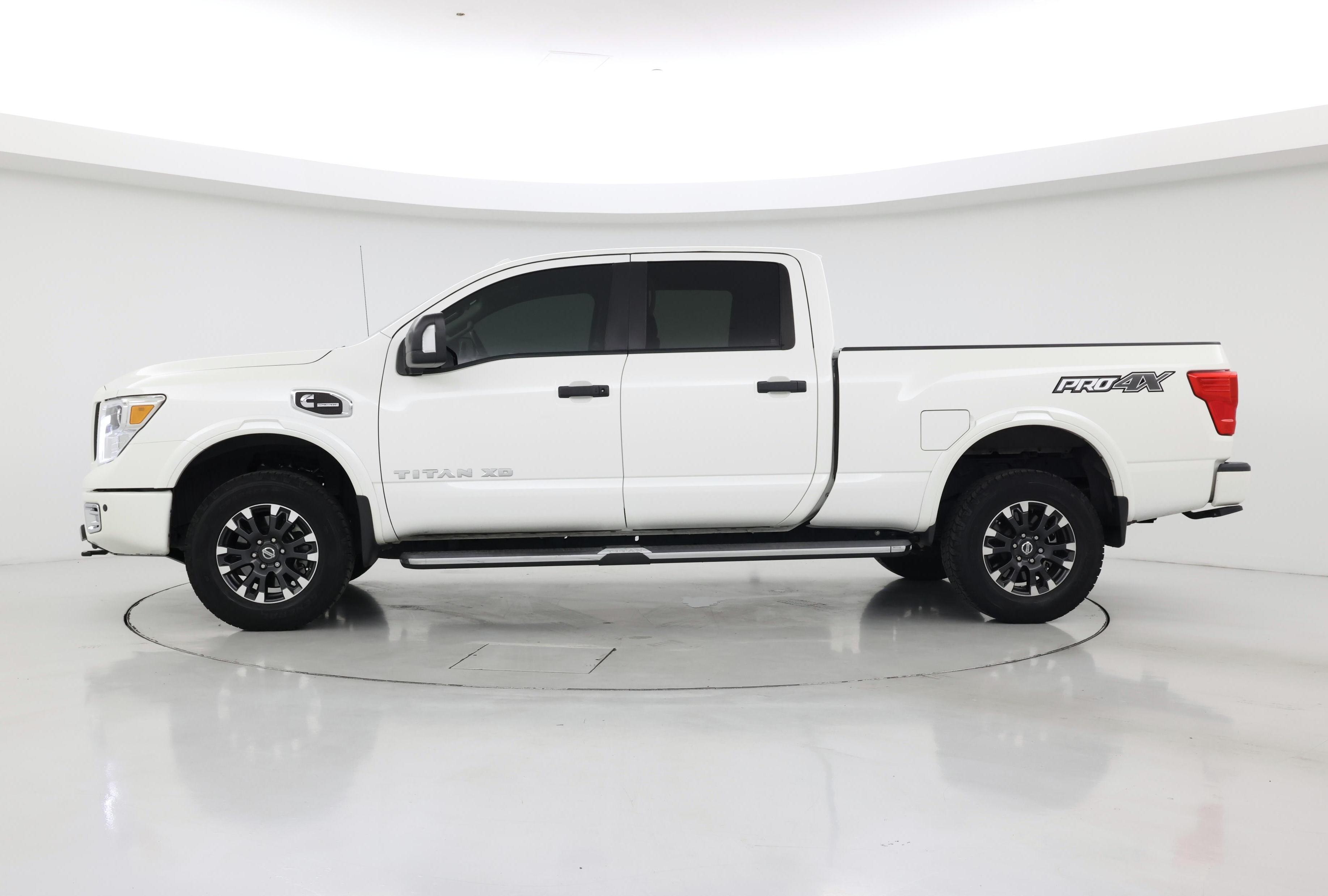 Thumbnail: 2019 Nissan Titan - 3