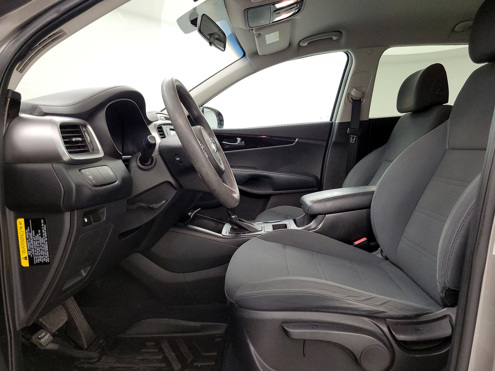 Thumbnail: 2017 Kia Sorento - 11