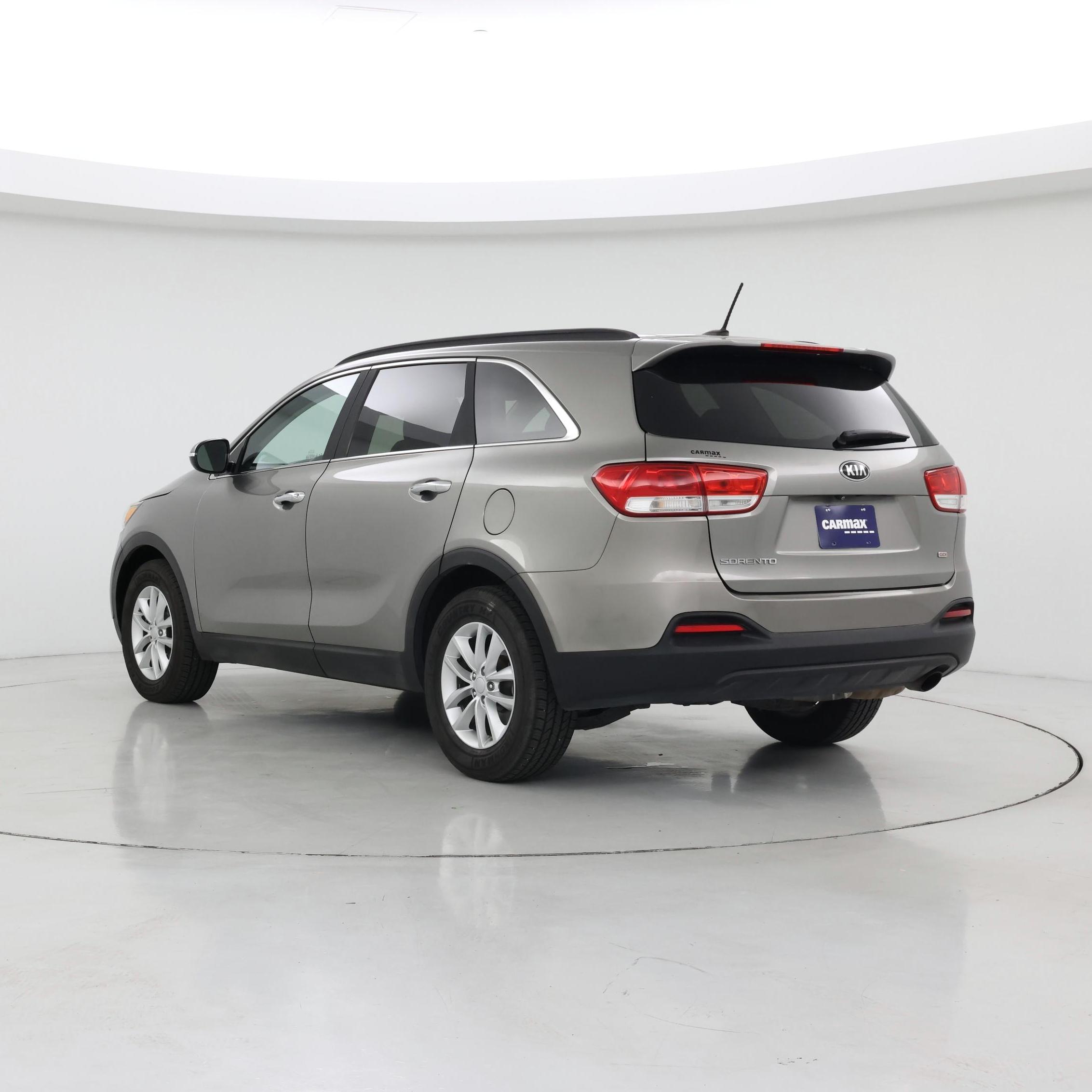 Thumbnail: 2017 Kia Sorento - 2