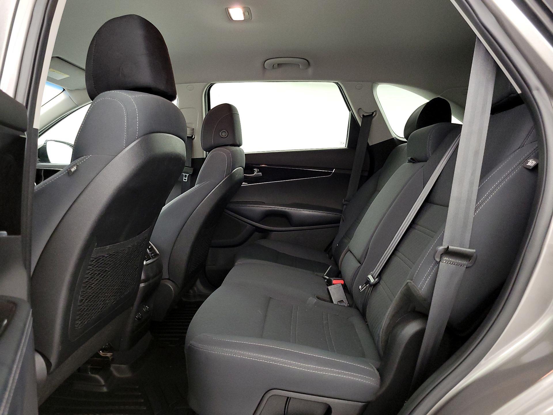 Thumbnail: 2017 Kia Sorento - 19