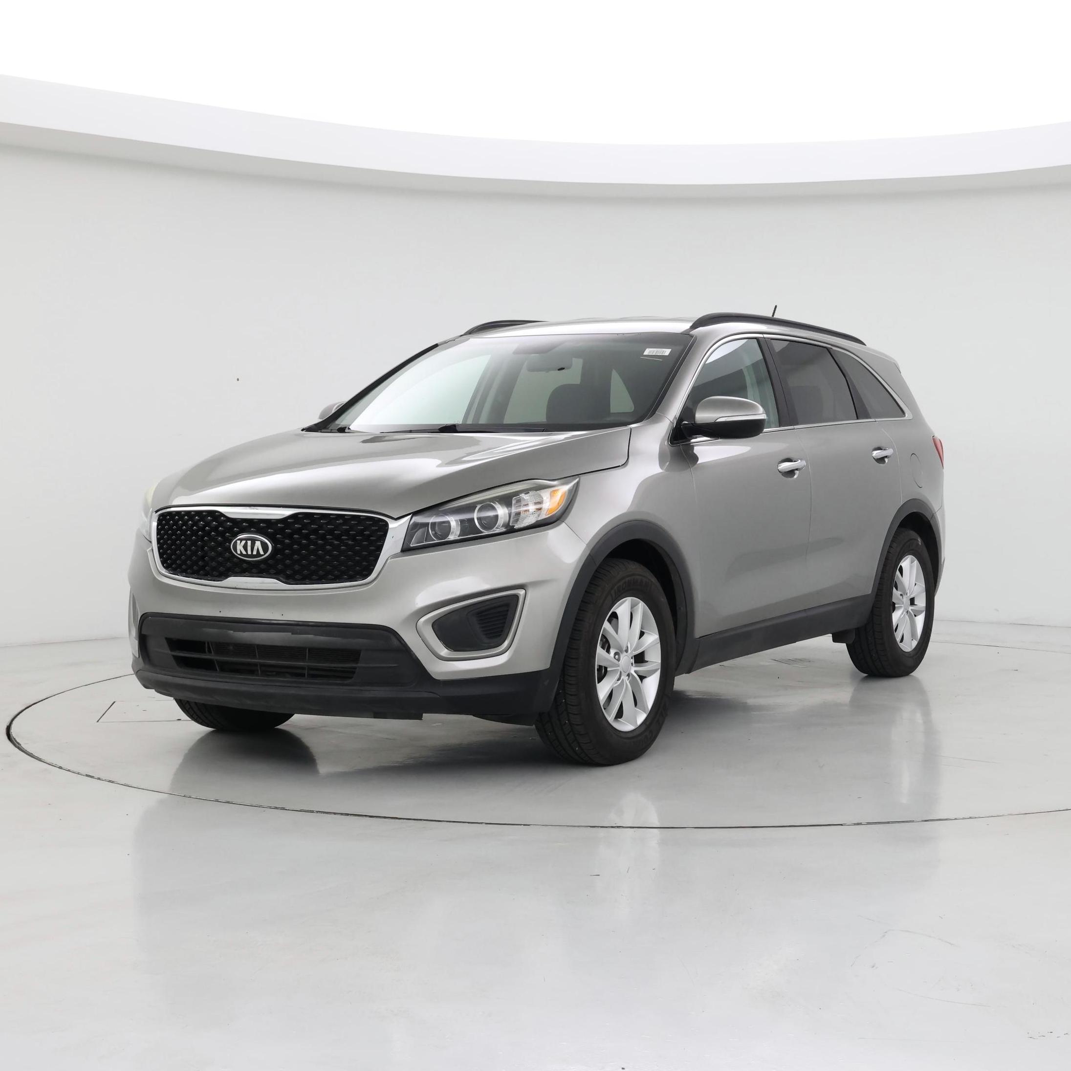 Thumbnail: 2017 Kia Sorento - 4