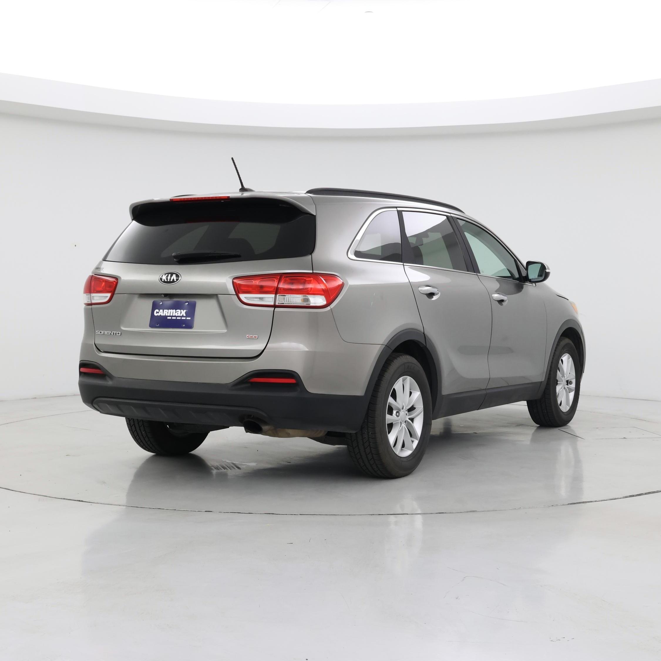 Thumbnail: 2017 Kia Sorento - 8