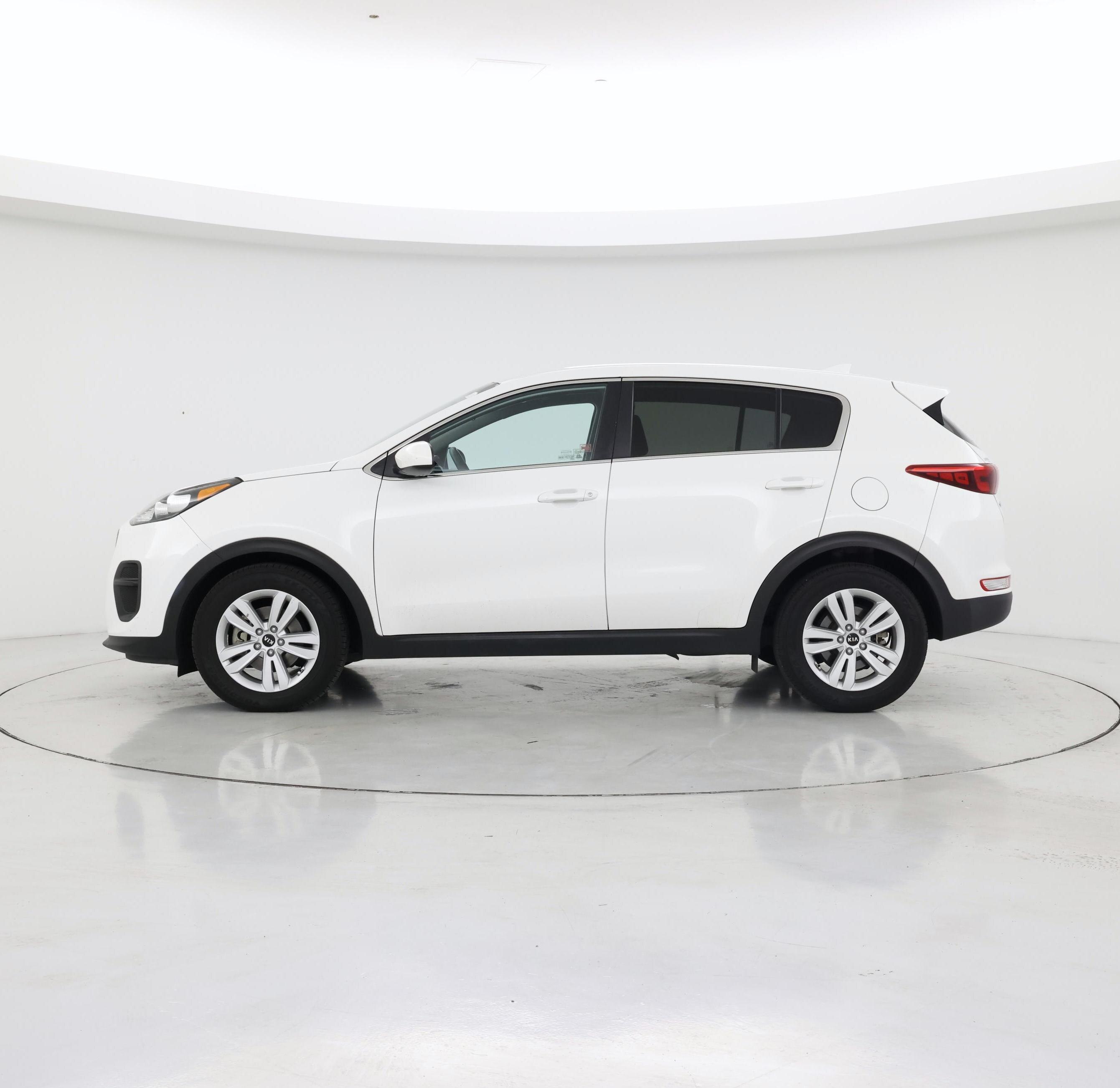 Thumbnail: 2018 Kia Sportage - 3