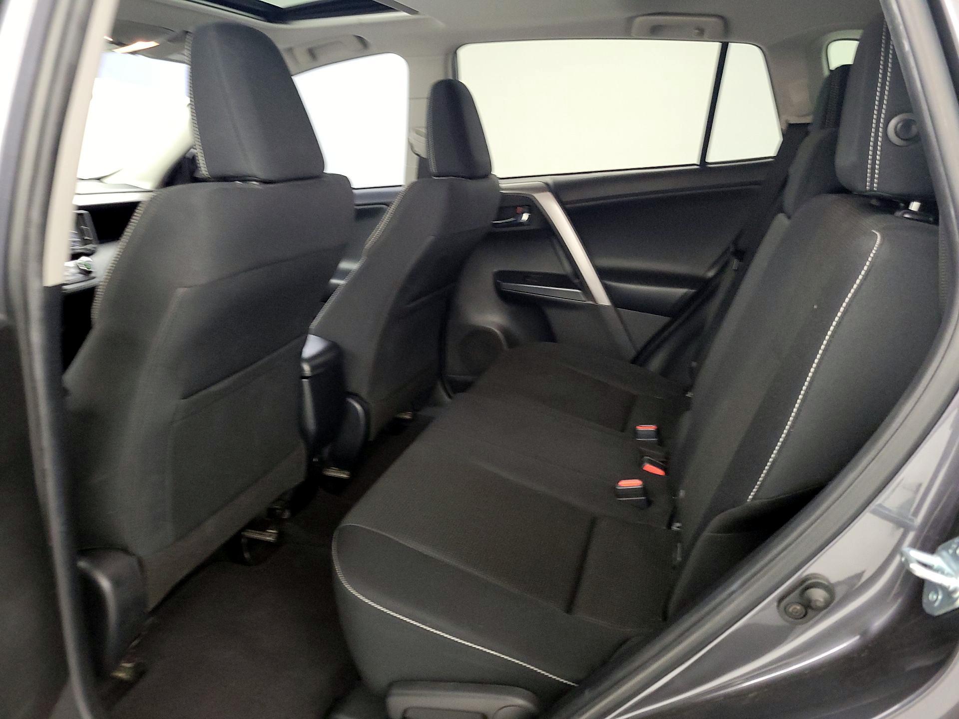 Thumbnail: 2017 Toyota RAV4 - 20
