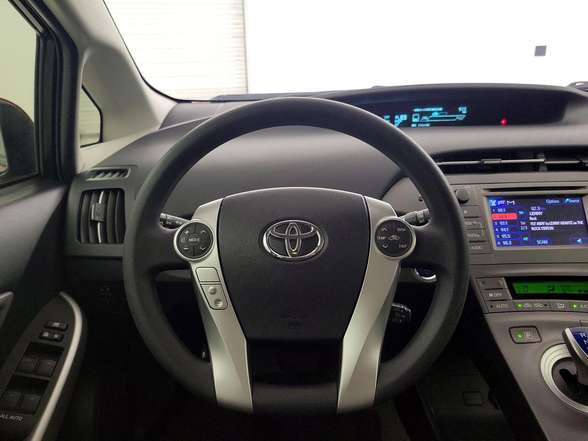 Thumbnail: 2015 Toyota Prius - 10