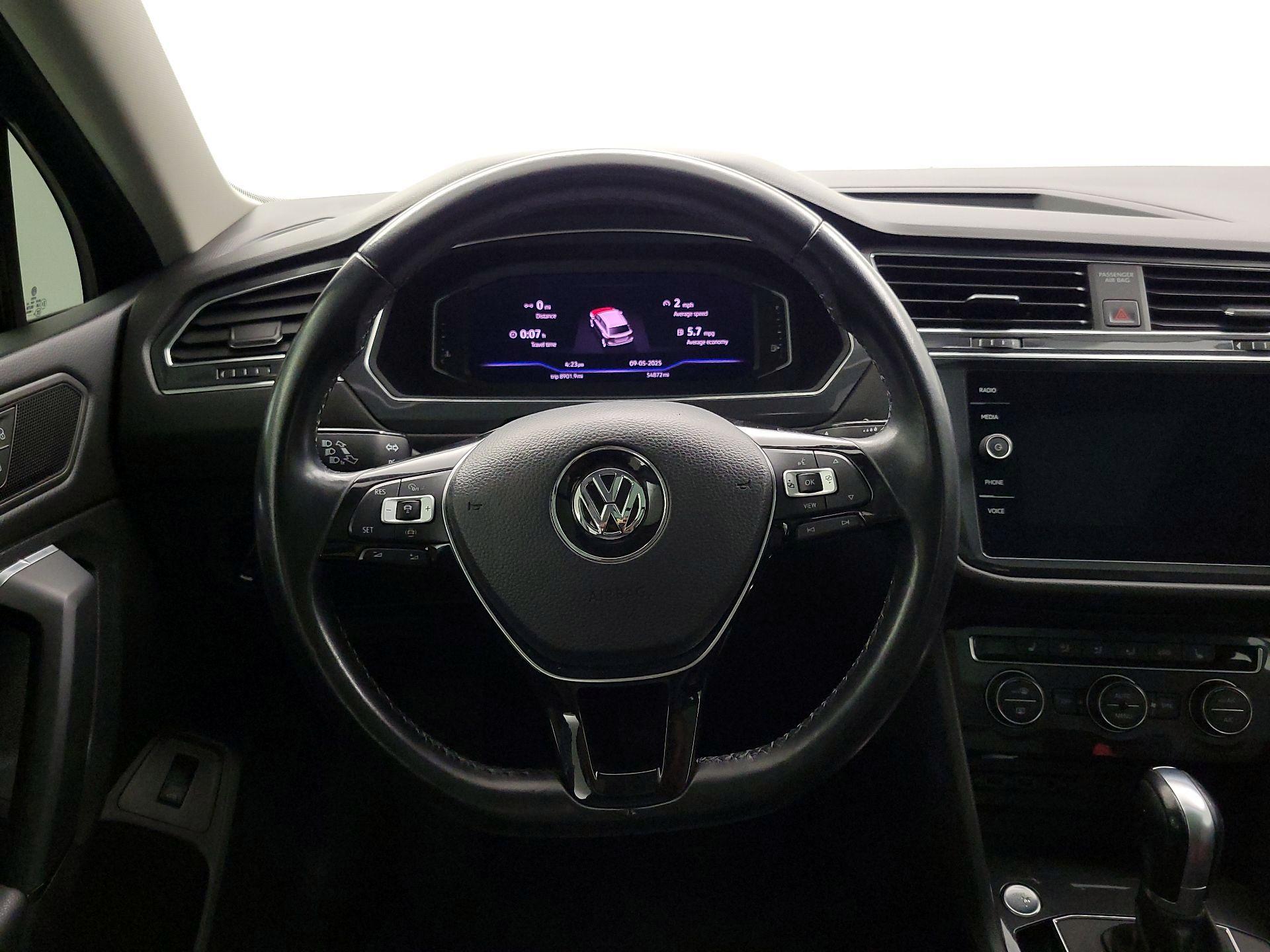 Thumbnail: 2019 Volkswagen Tiguan - 10