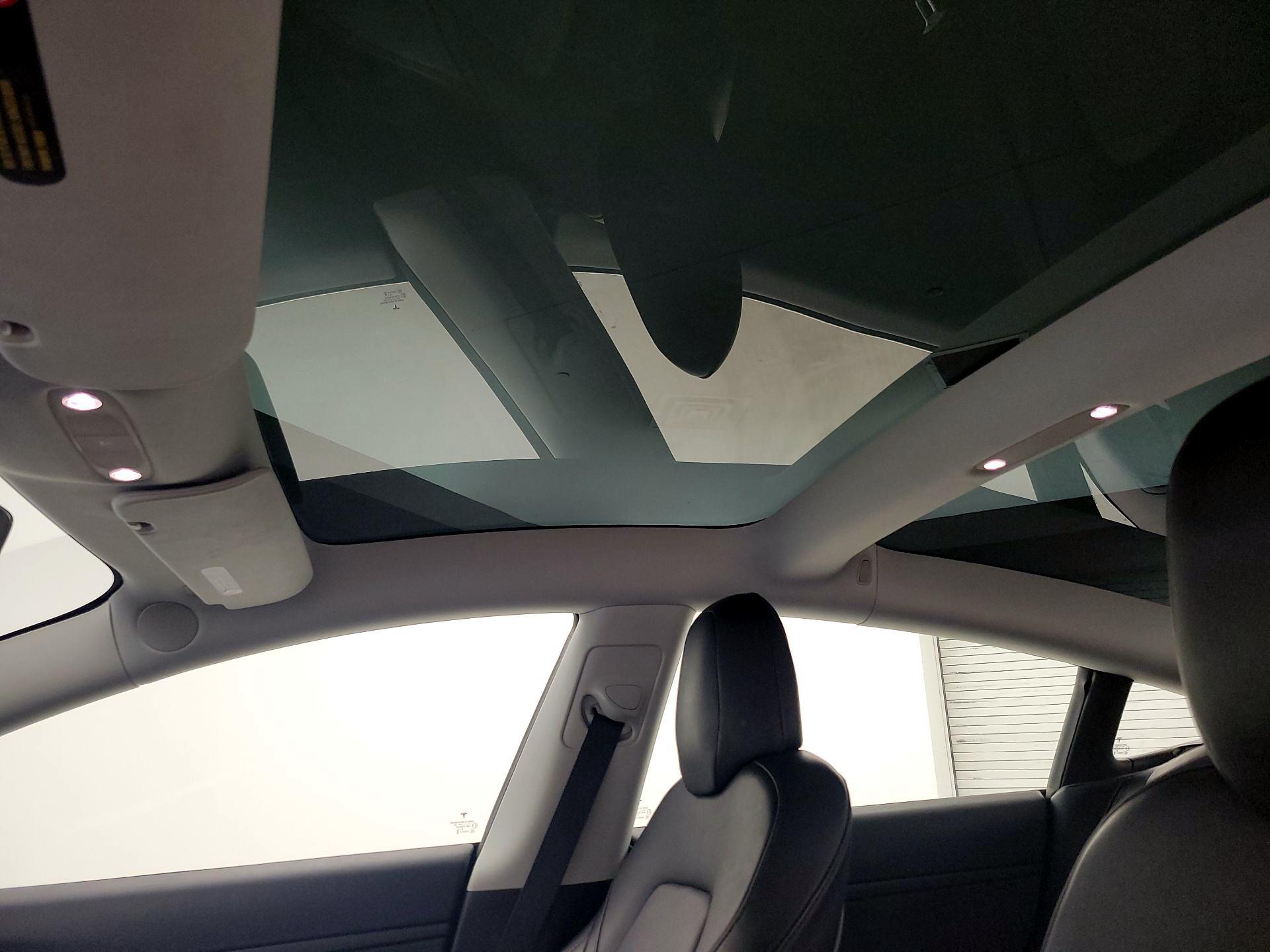 Thumbnail: 2020 Tesla Model 3 - 18