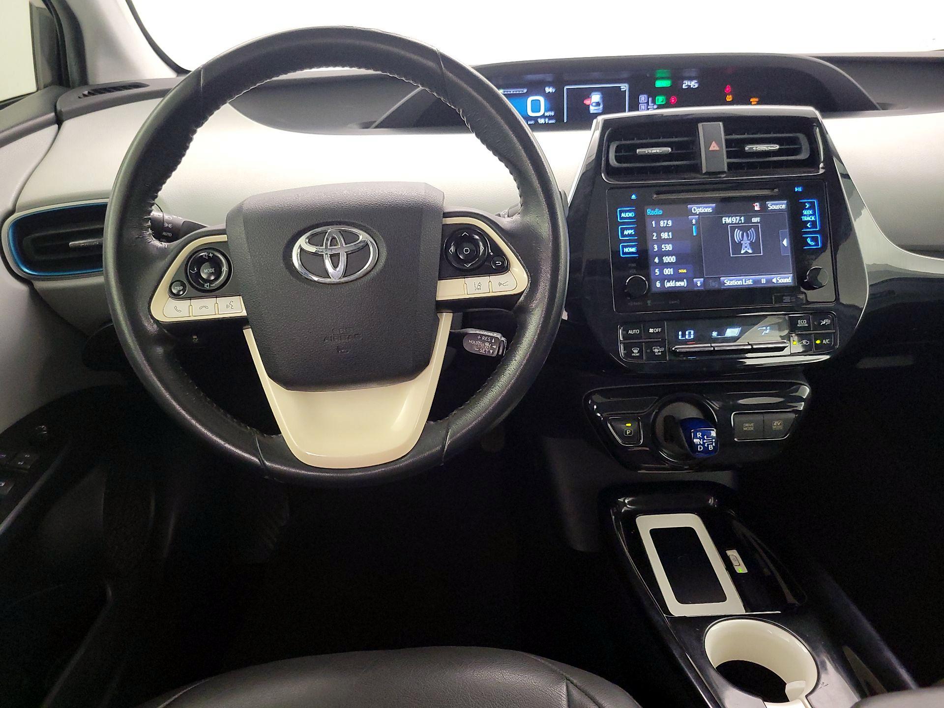 Thumbnail: 2016 Toyota Prius - 10