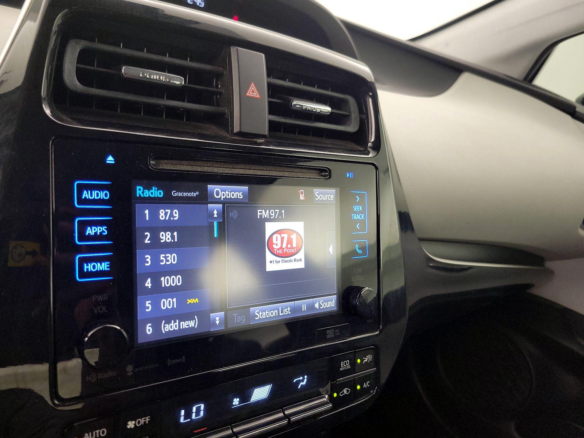 Thumbnail: 2016 Toyota Prius - 15
