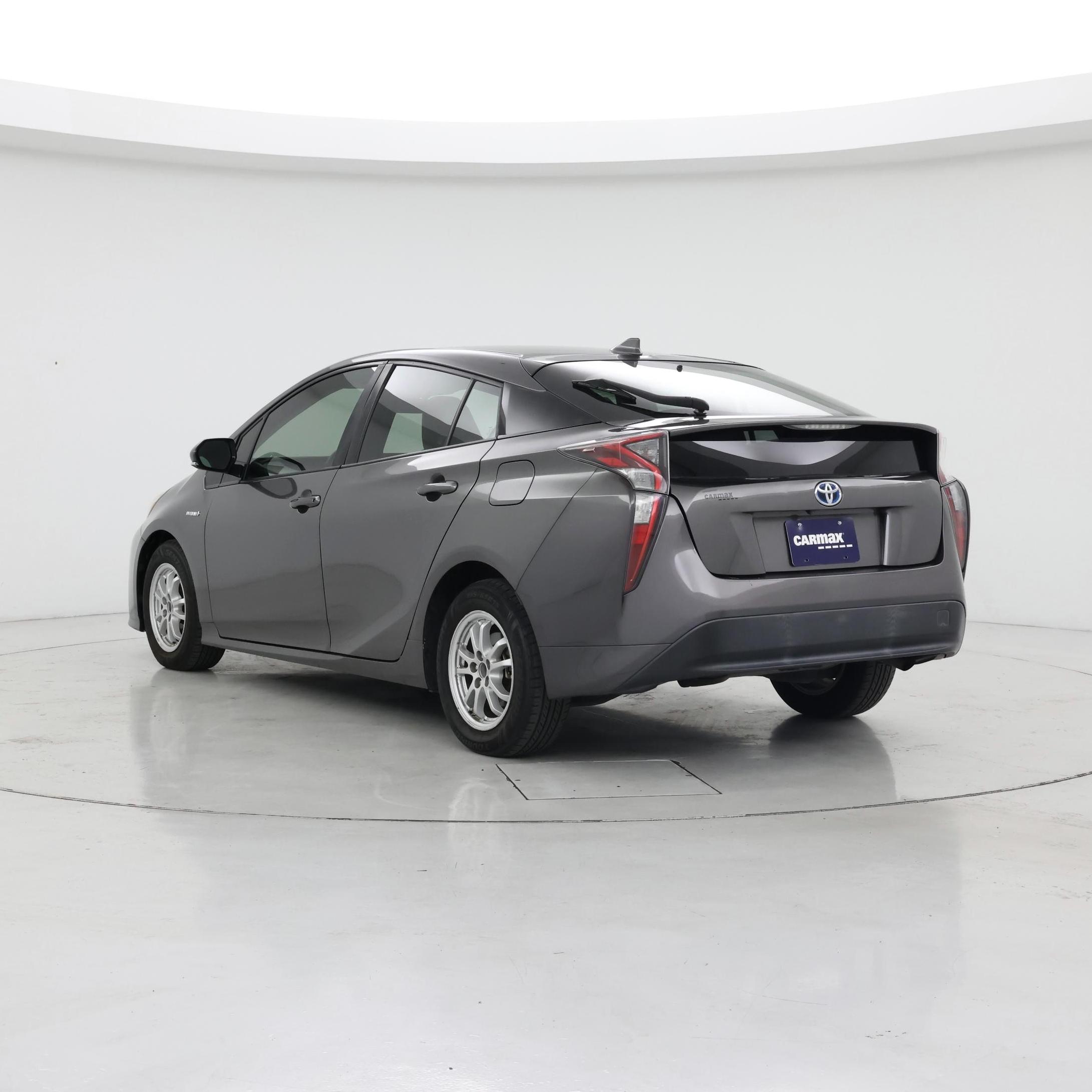 Thumbnail: 2016 Toyota Prius - 2