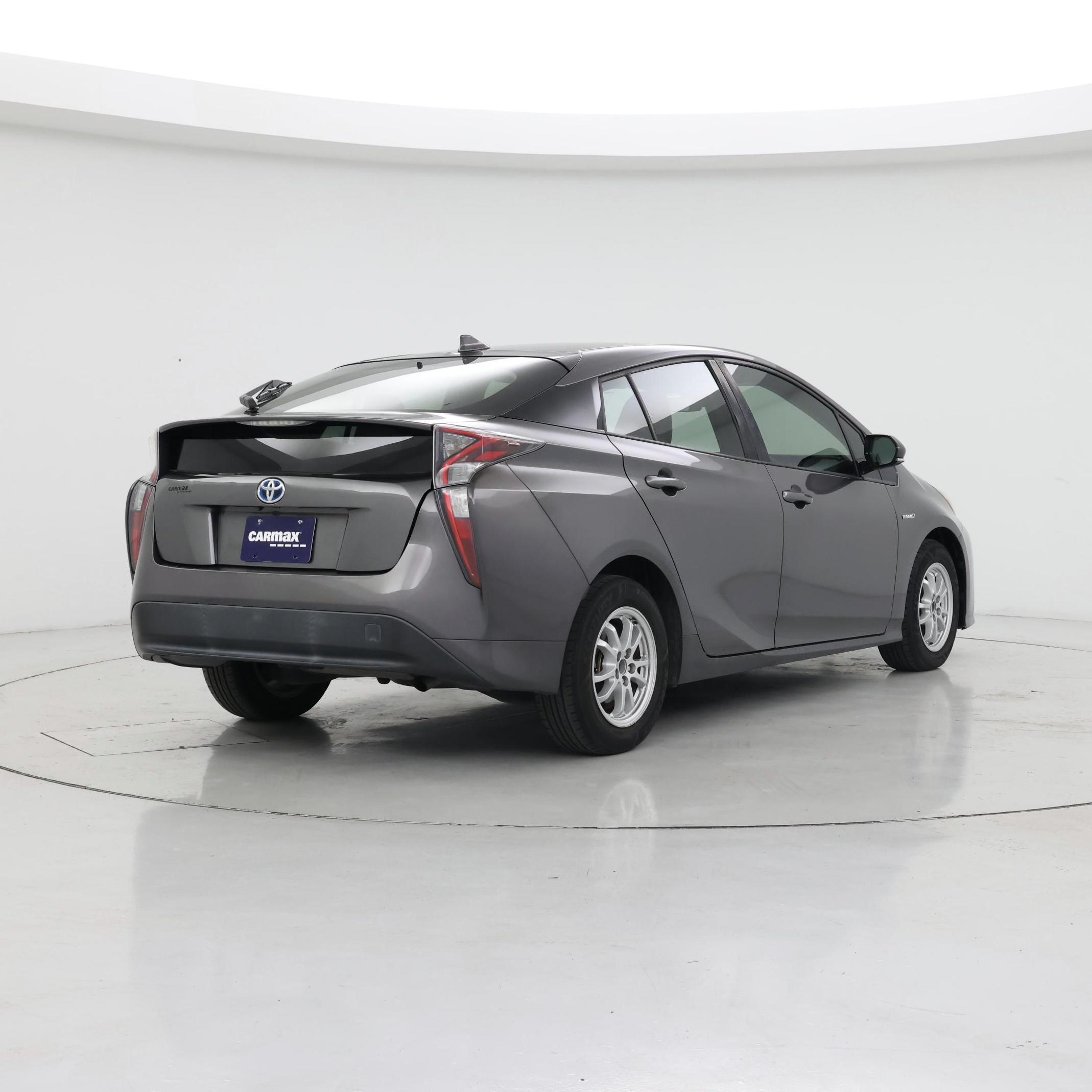 Thumbnail: 2016 Toyota Prius - 8